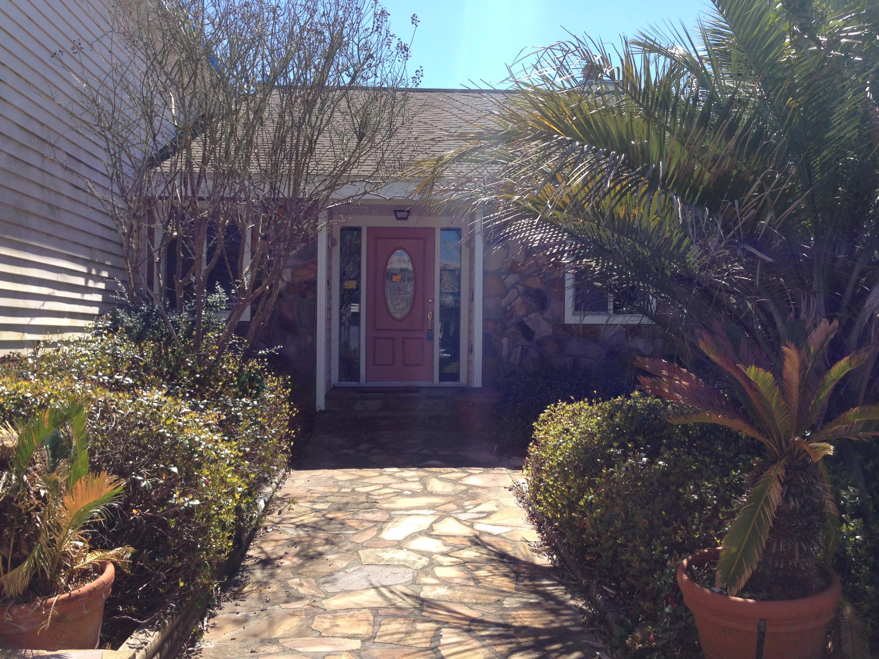 GULF FRONT home with 127 ft frontage on a cul-de-sac lot.Views Galore the home features kitchen with Granite counters, sub zero refrigerator, custom cabinets, tiled floors, pool and more. This would be a great home some TLC and updating.Sold ''AS IS''. Buyer to verify all information.