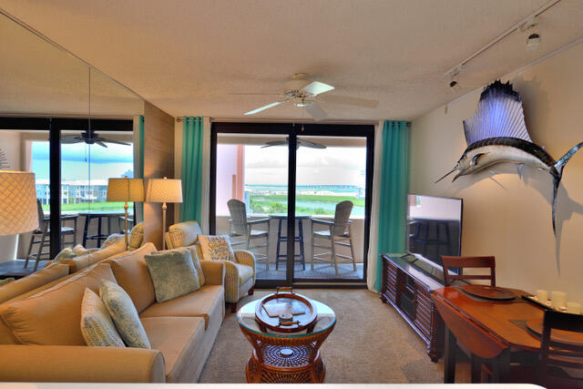 Jetty East Condominium - Residential