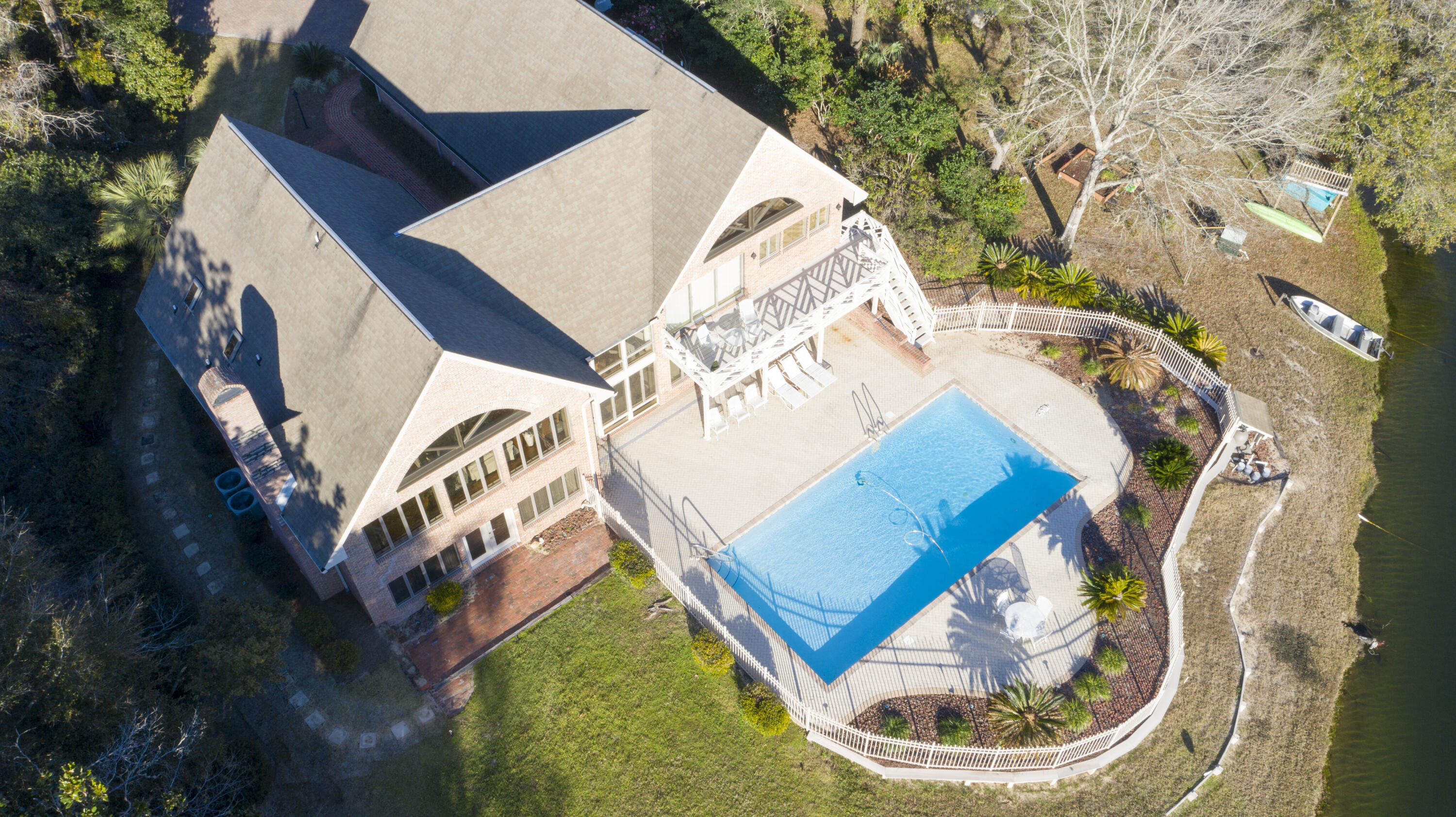 Rocky Bayou Cc Est 3 - Residential