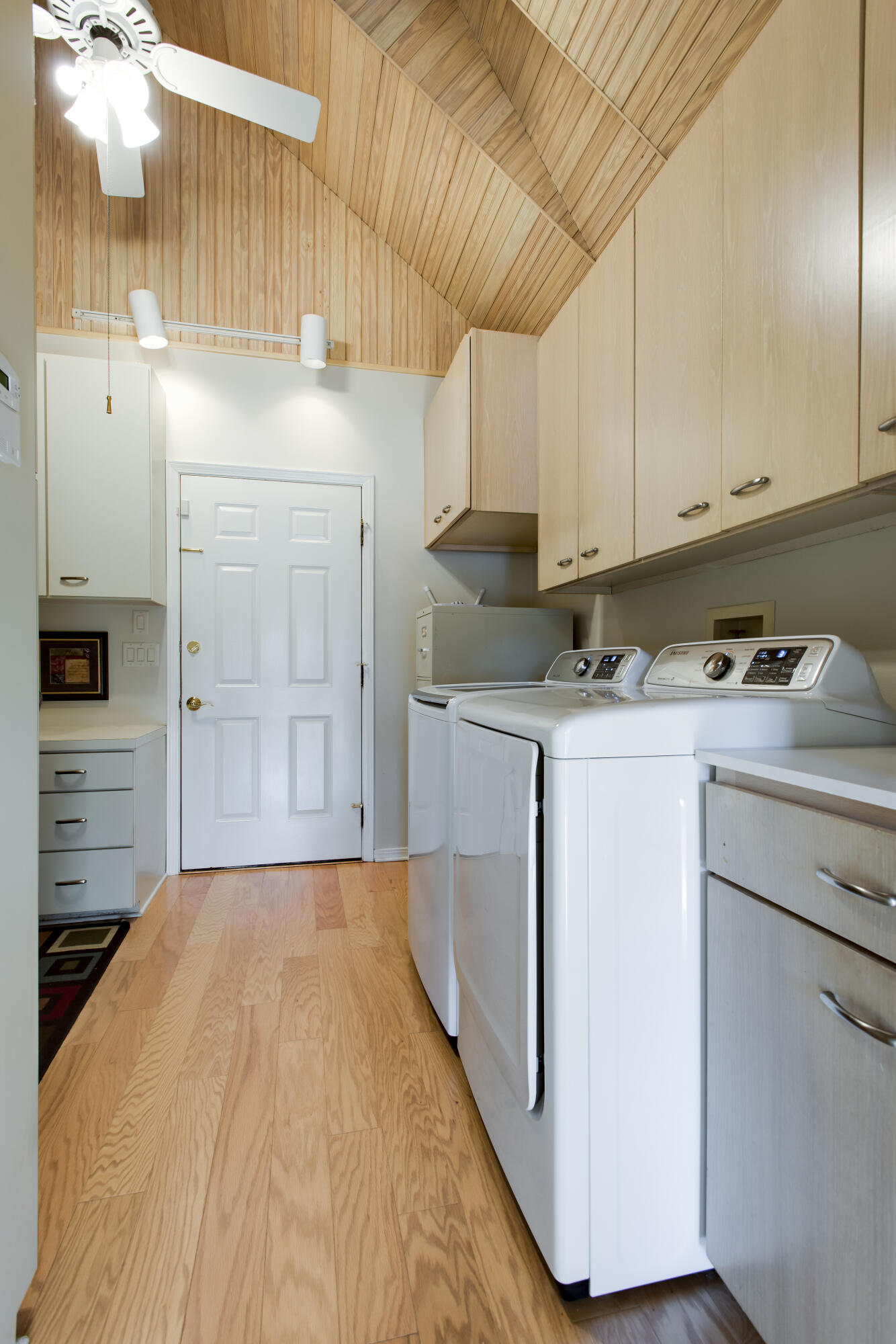 Rocky Bayou Cc Est 3 - Residential