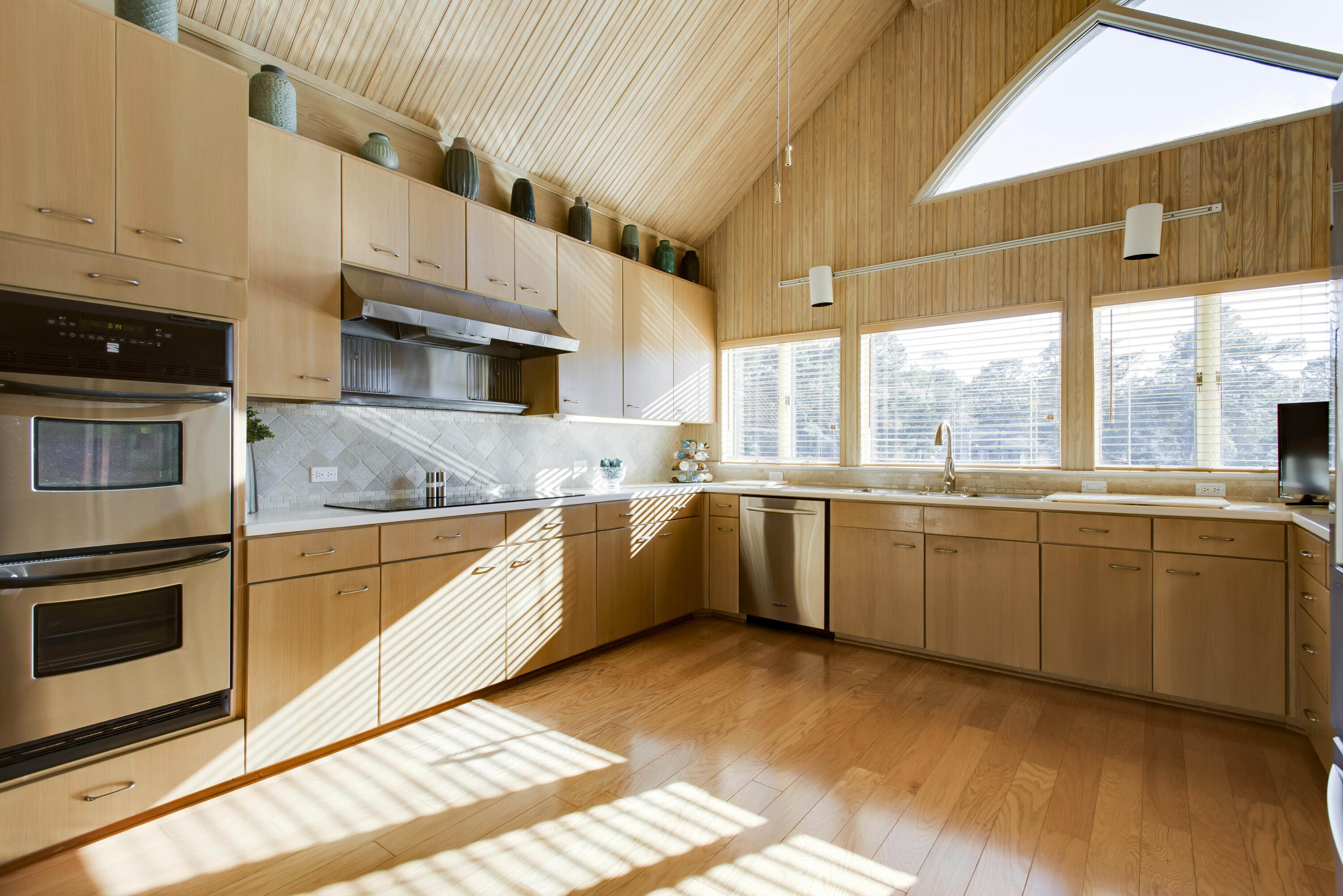 Rocky Bayou Cc Est 3 - Residential