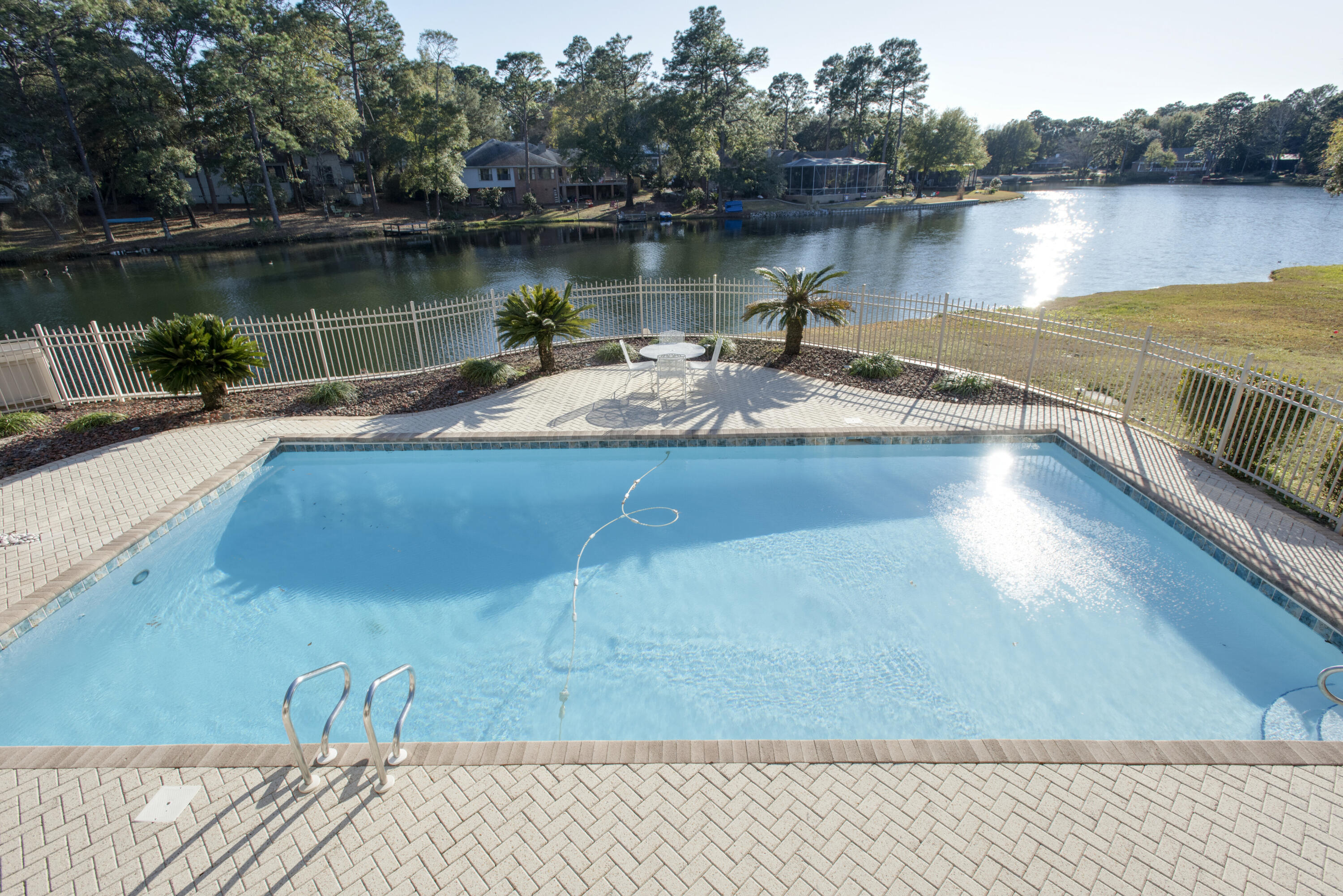 Rocky Bayou Cc Est 3 - Residential