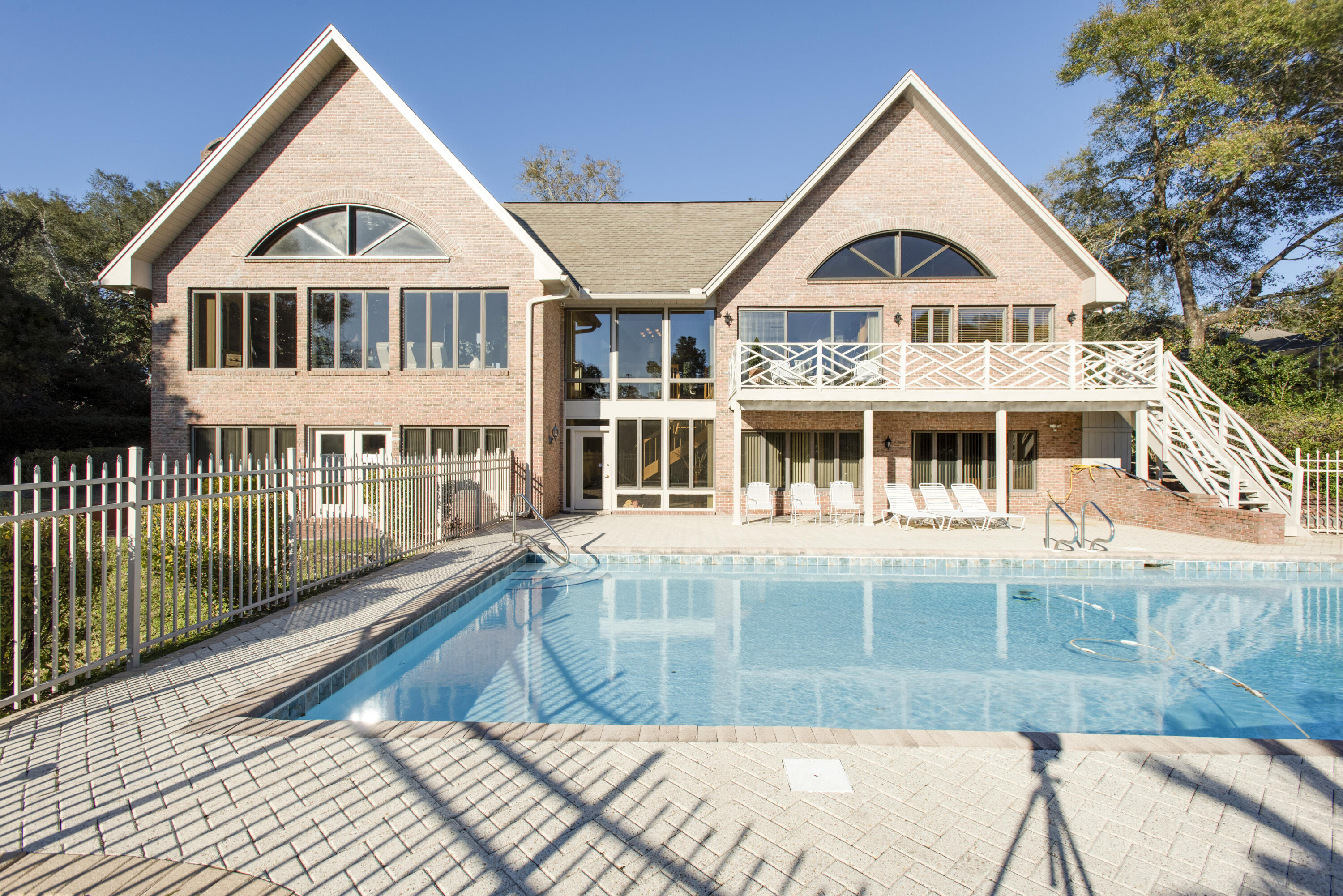 Rocky Bayou Cc Est 3 - Residential