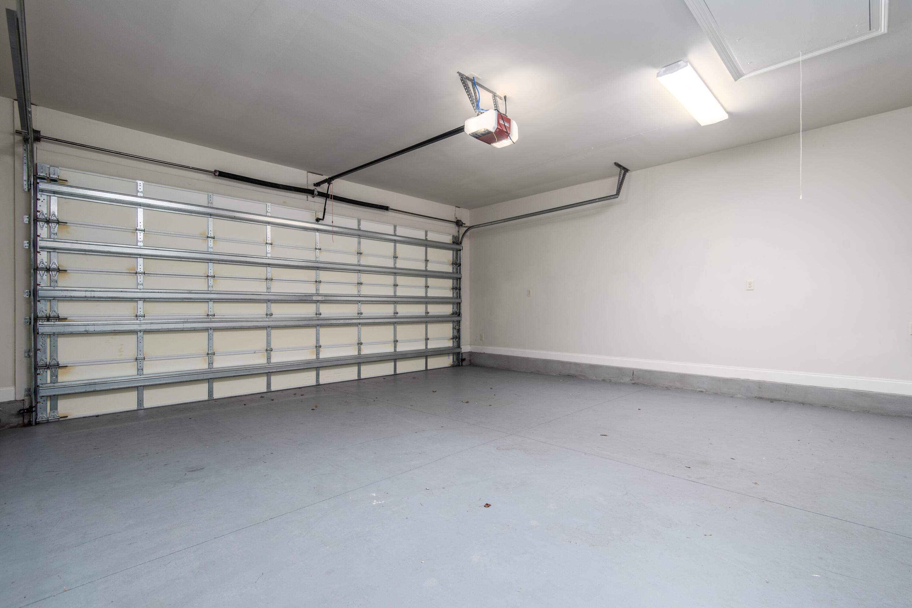 MAGNOLIA WOODS - Residential Lease