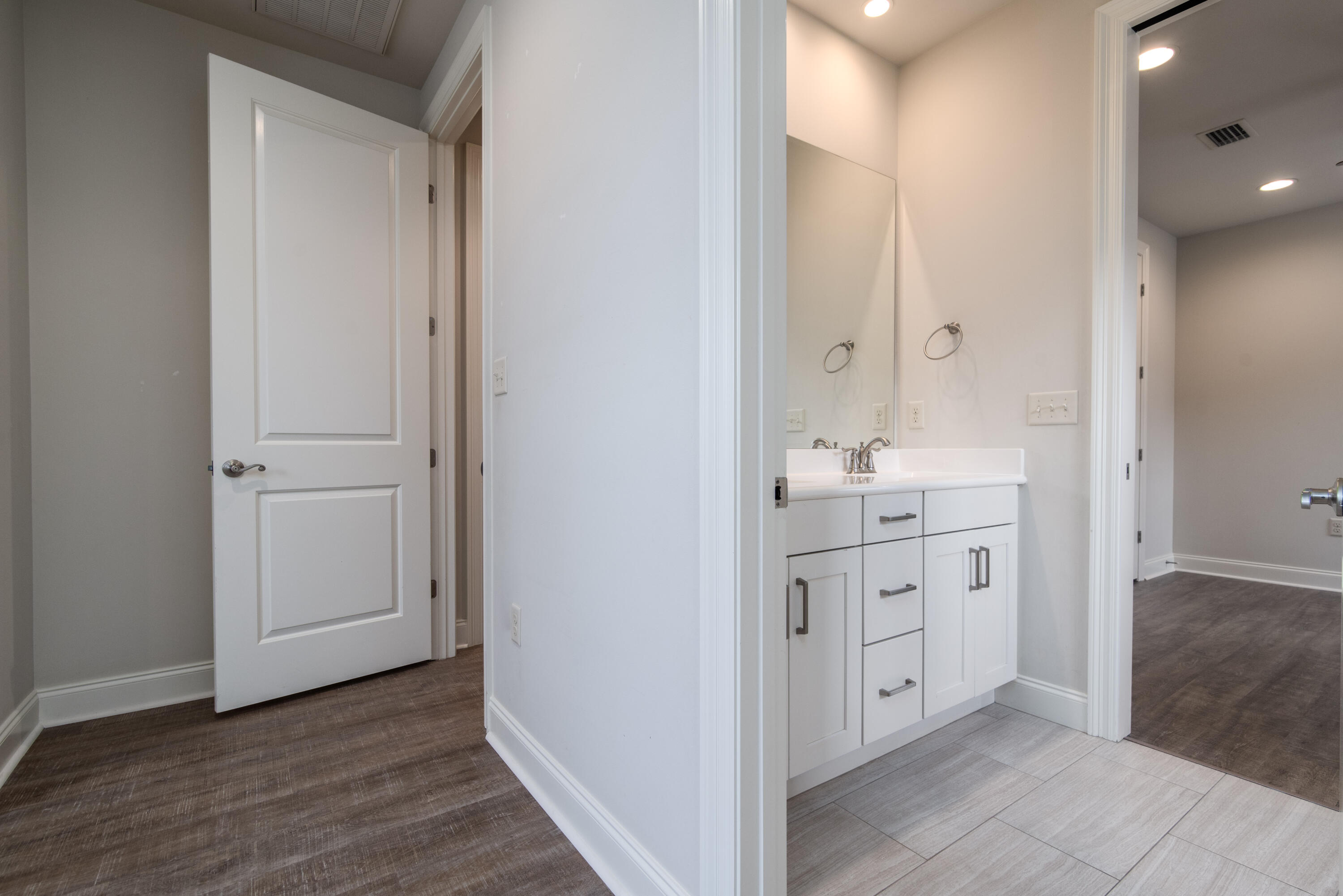 MAGNOLIA WOODS - Residential Lease