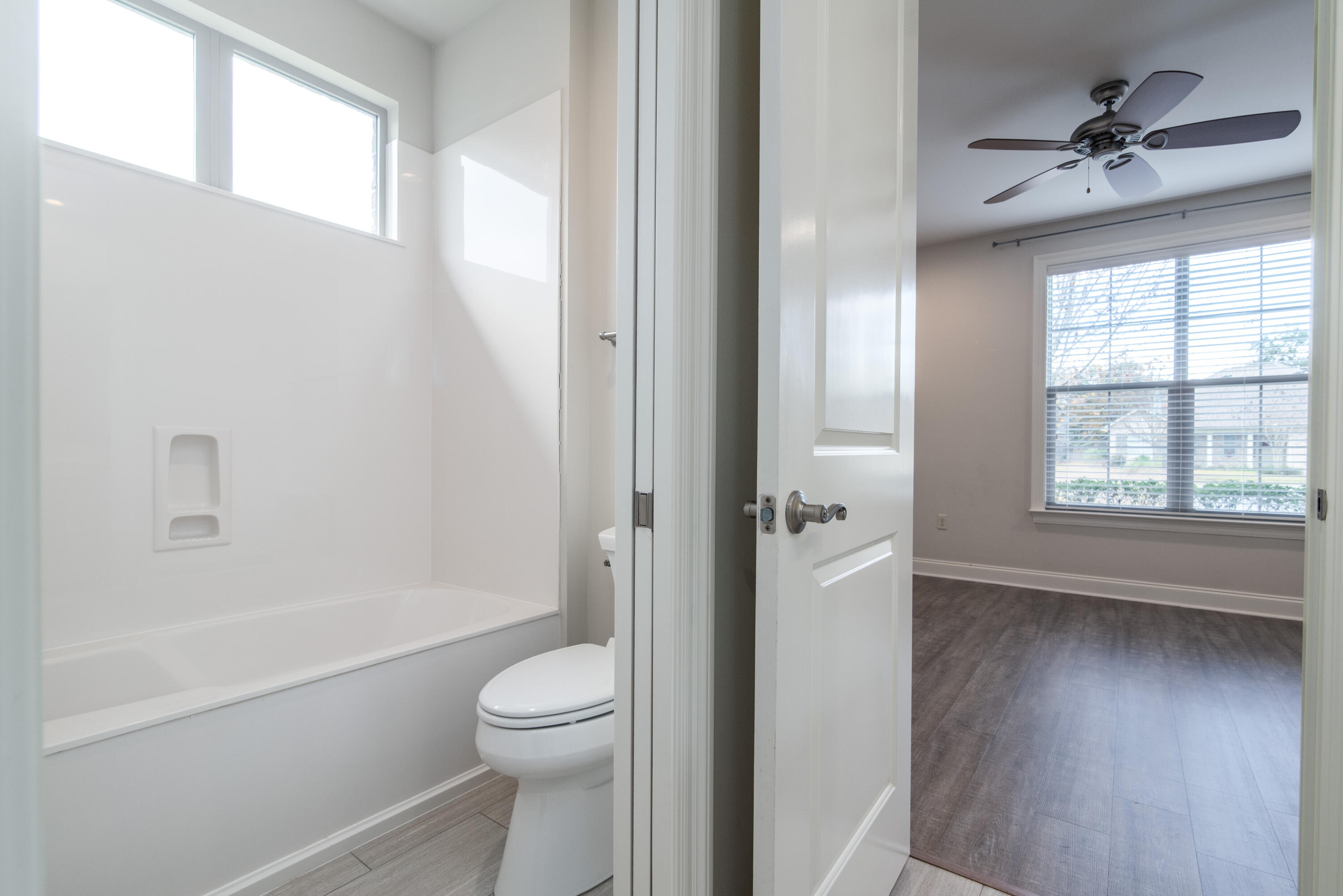 MAGNOLIA WOODS - Residential Lease