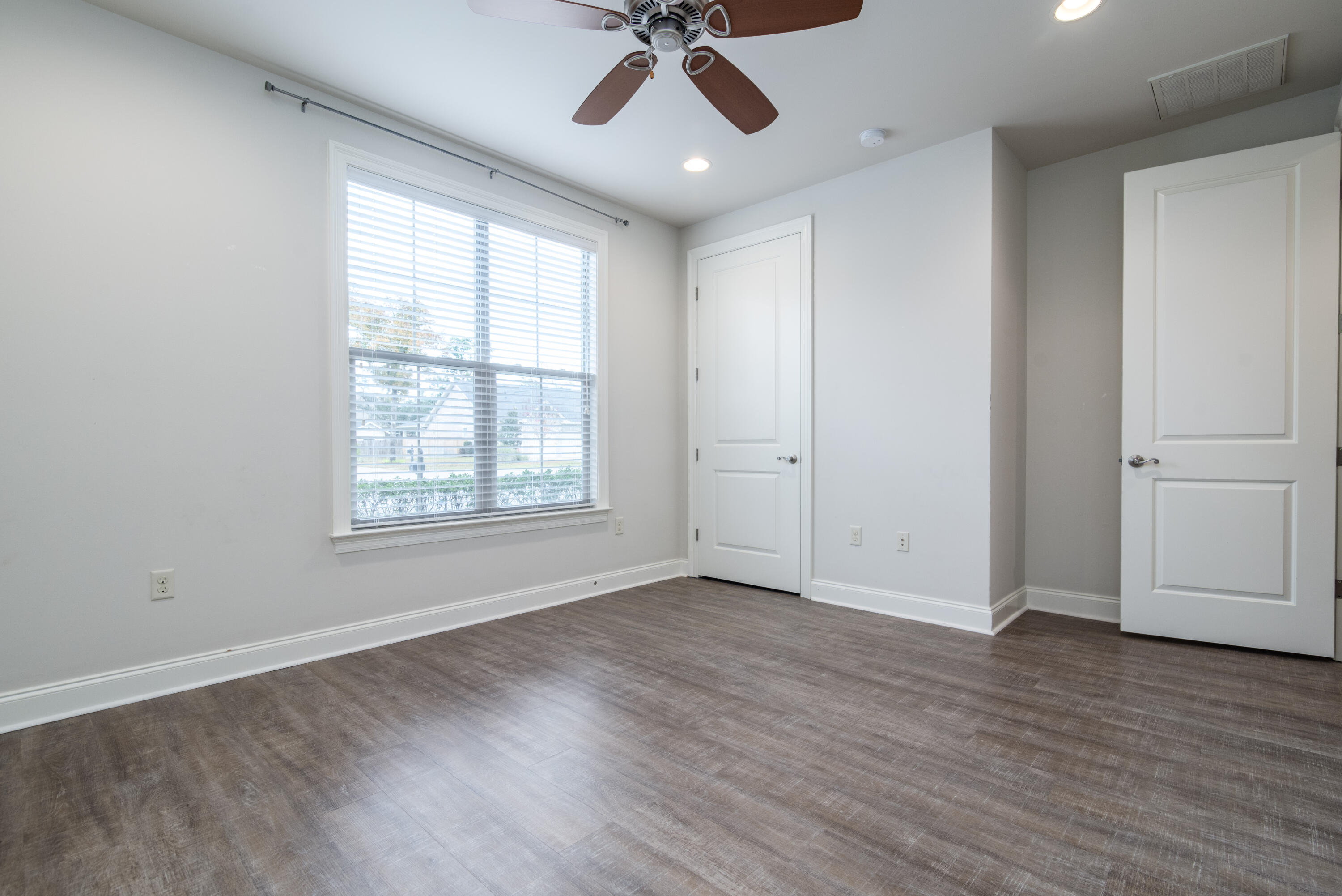 MAGNOLIA WOODS - Residential Lease