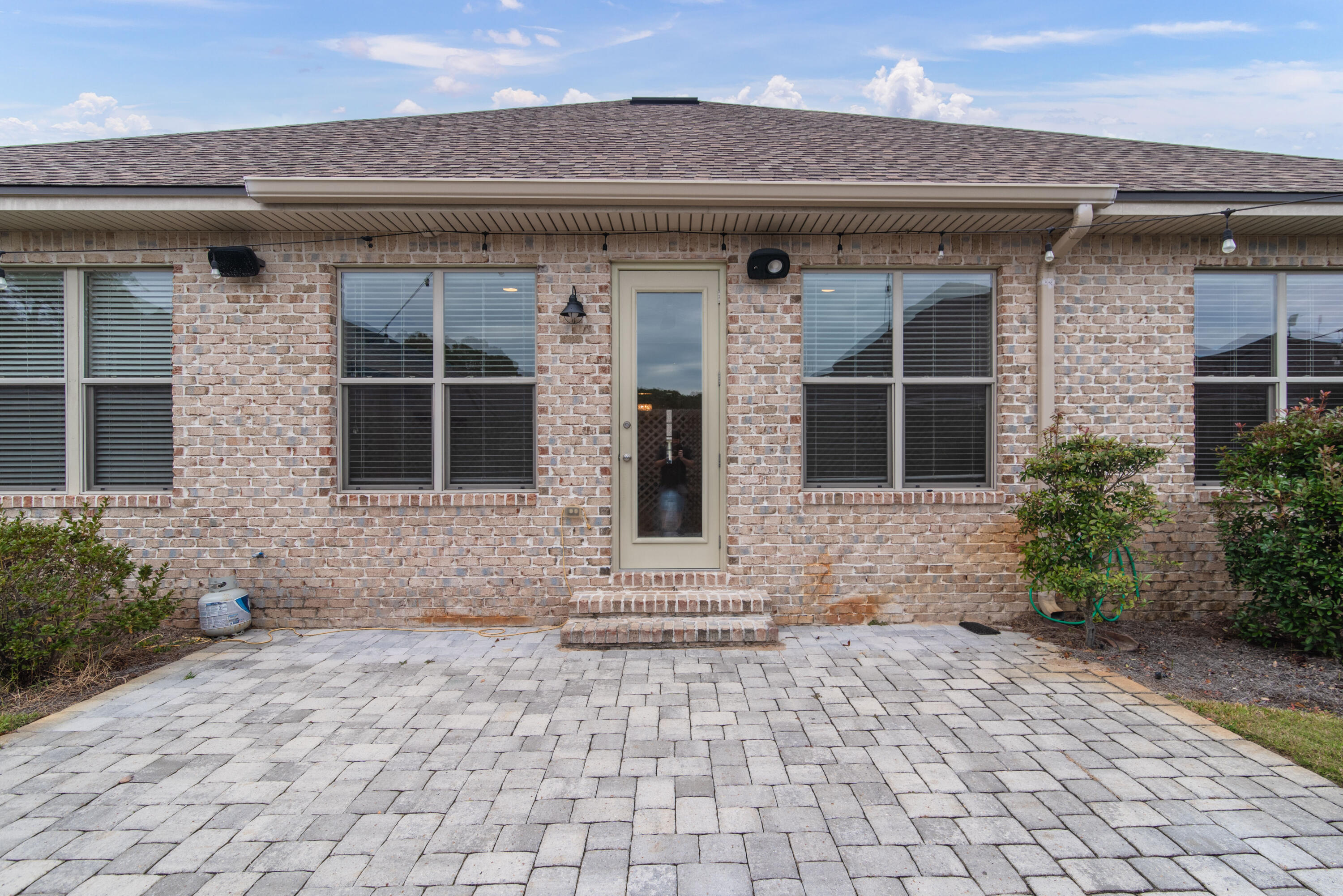 MAGNOLIA WOODS - Residential Lease