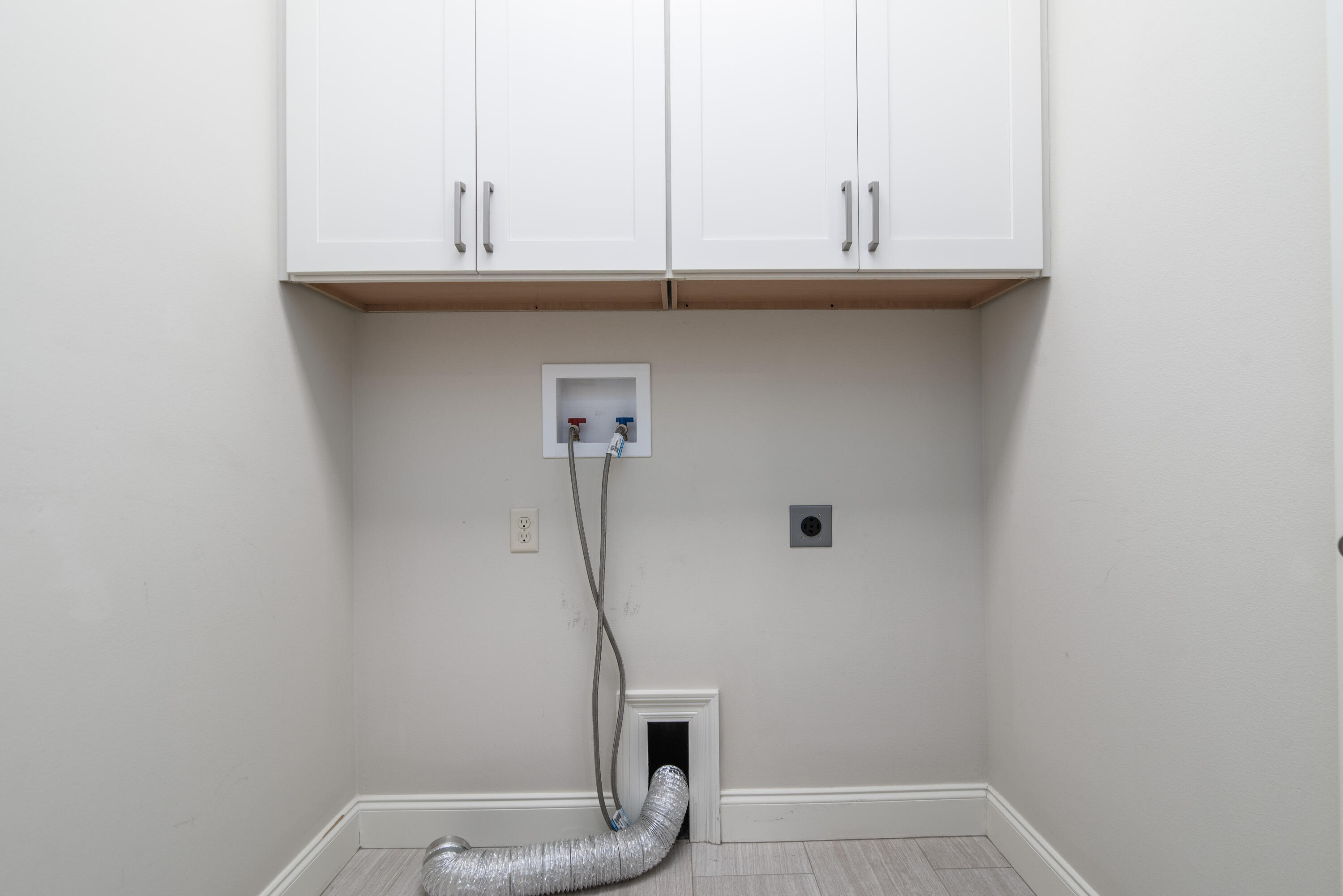 MAGNOLIA WOODS - Residential Lease