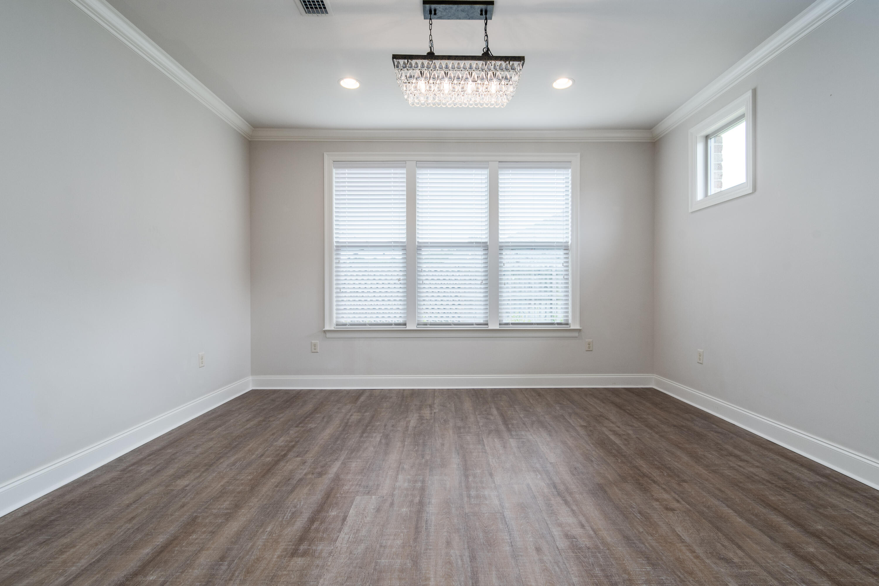 MAGNOLIA WOODS - Residential Lease