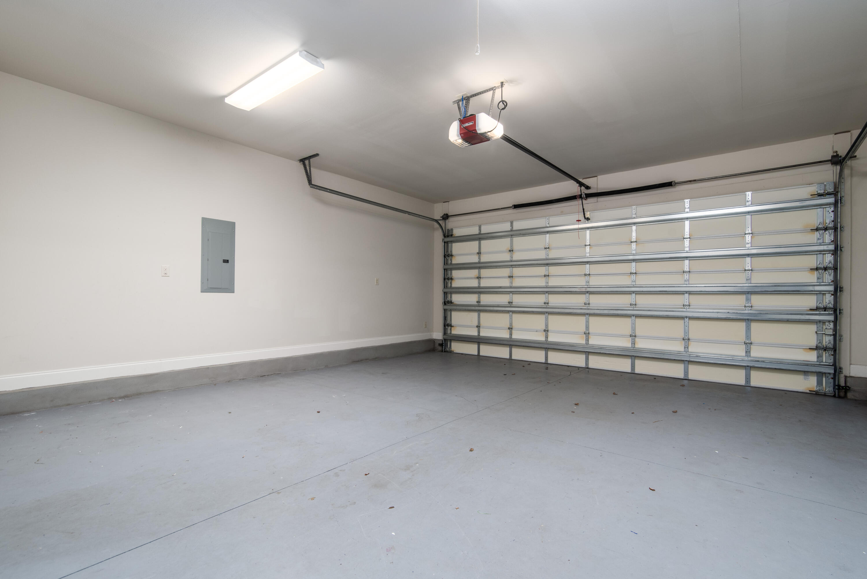 MAGNOLIA WOODS - Residential Lease