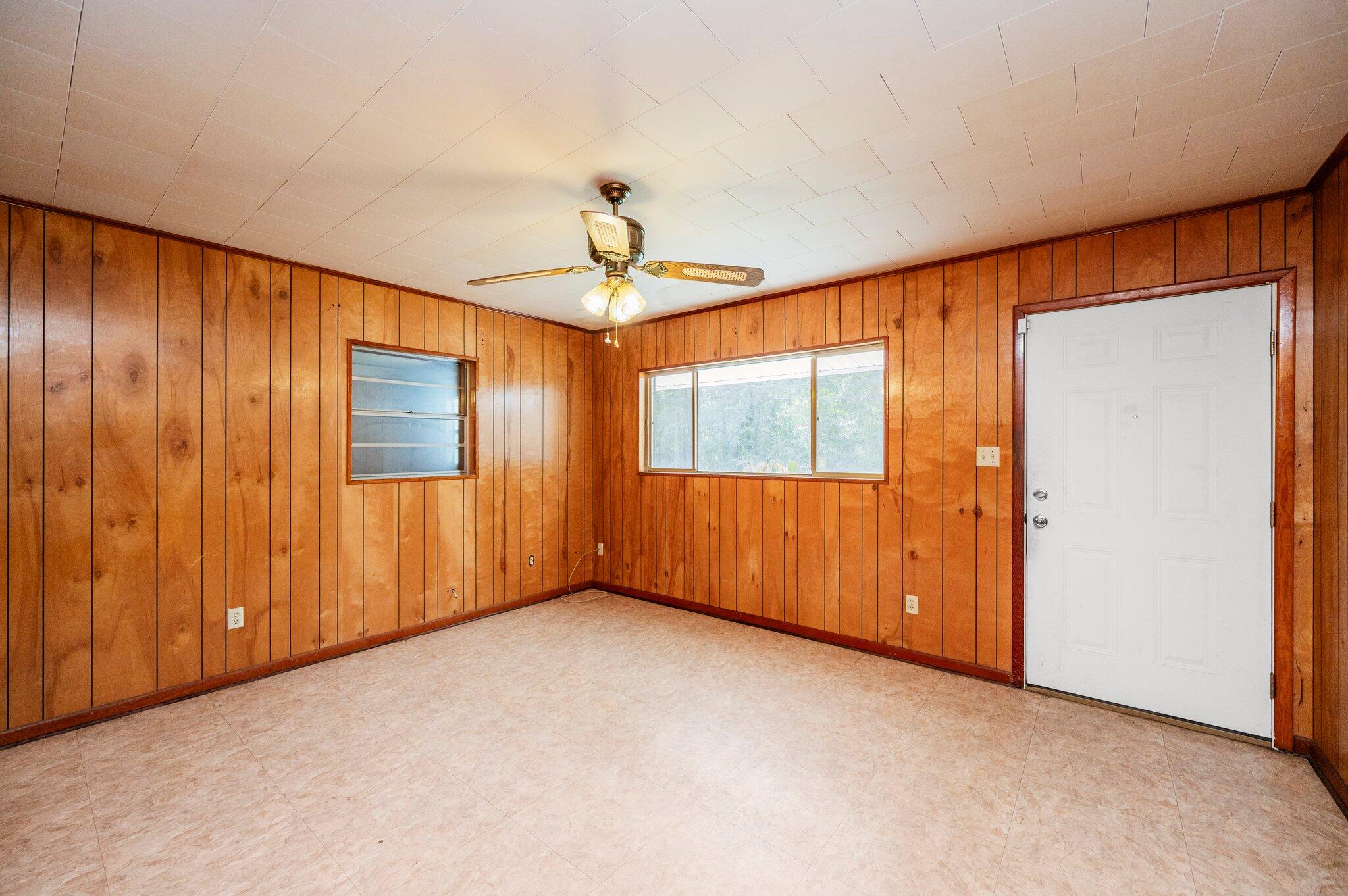 LINCOLN PARK - Residential