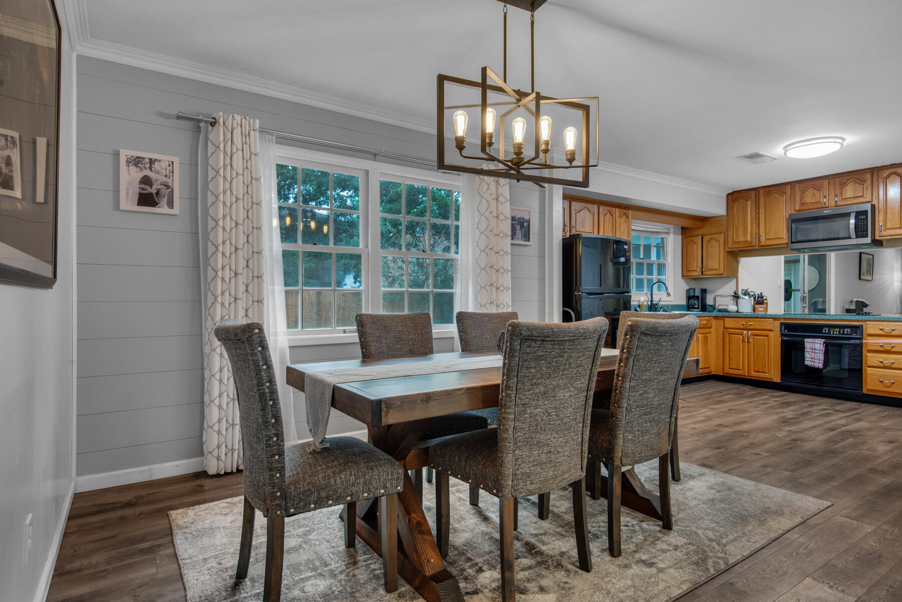 COLONIAL HEIGHTS - Residential