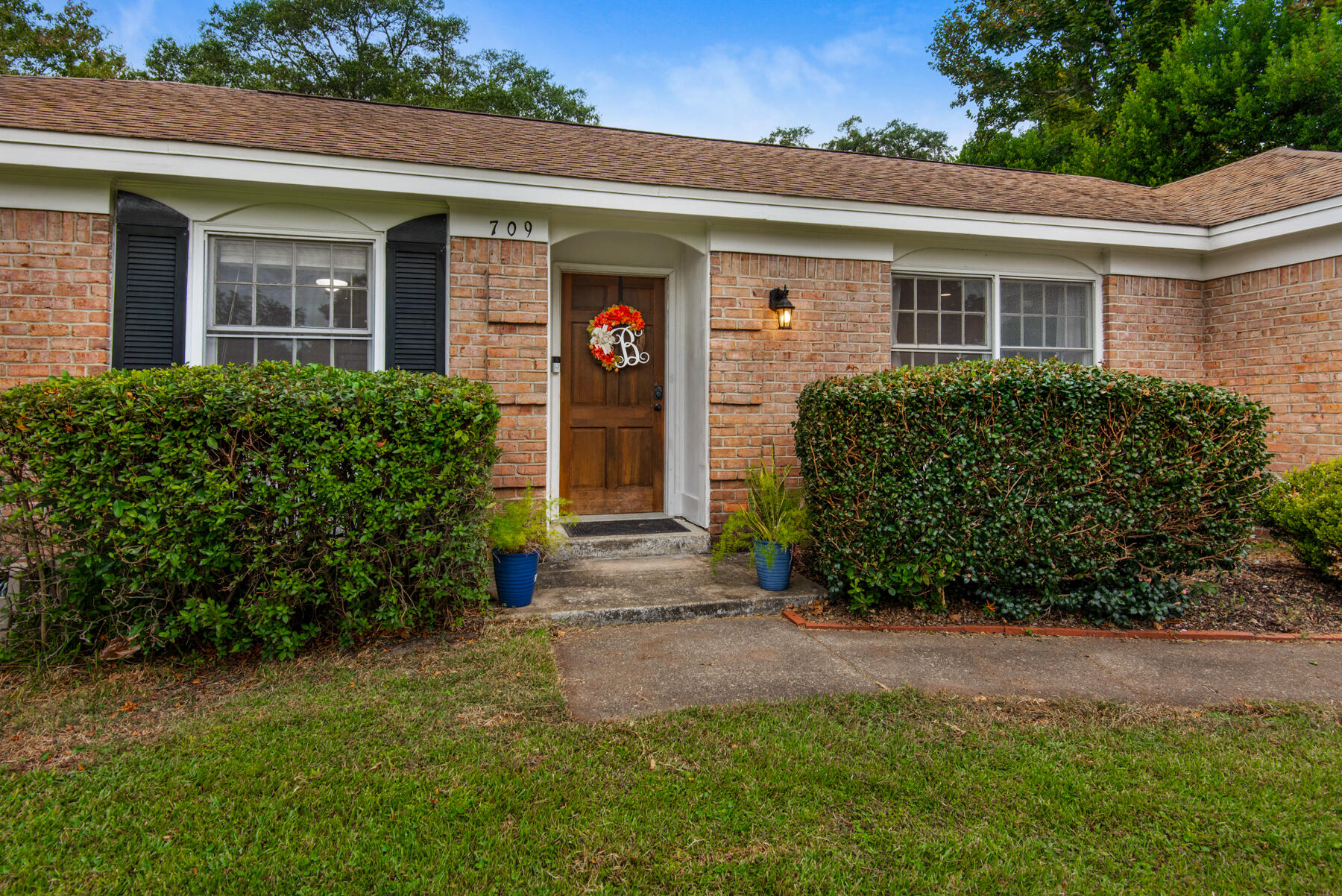 COLONIAL HEIGHTS - Residential