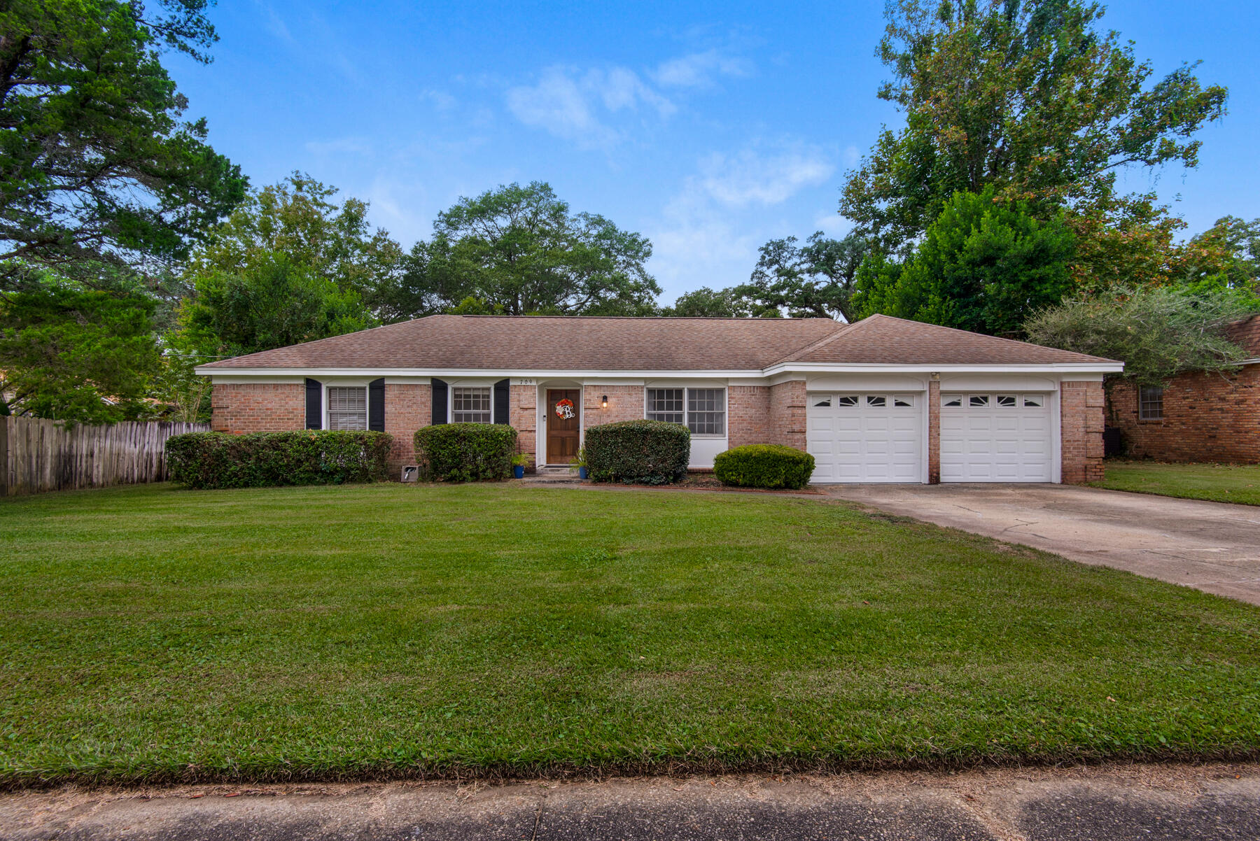 COLONIAL HEIGHTS - Residential