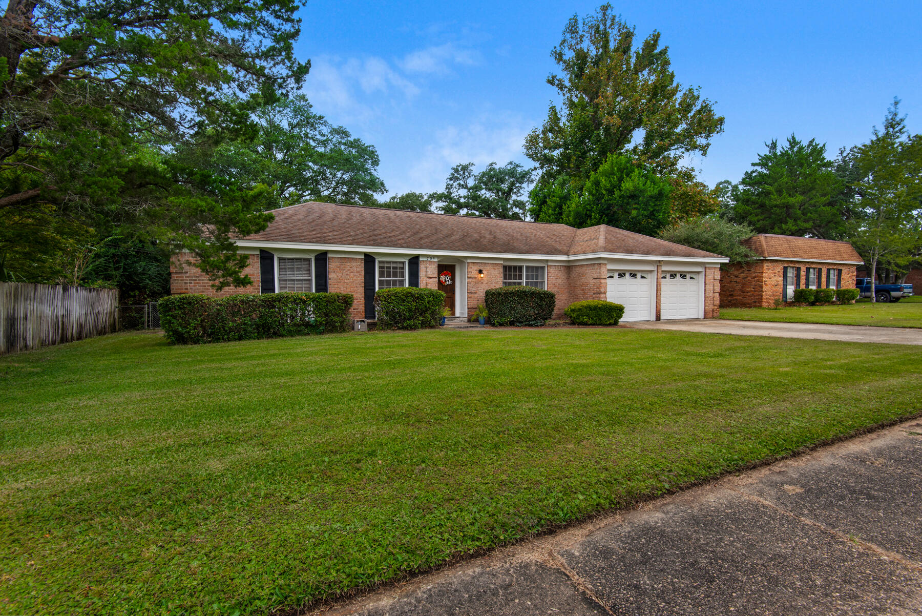 COLONIAL HEIGHTS - Residential