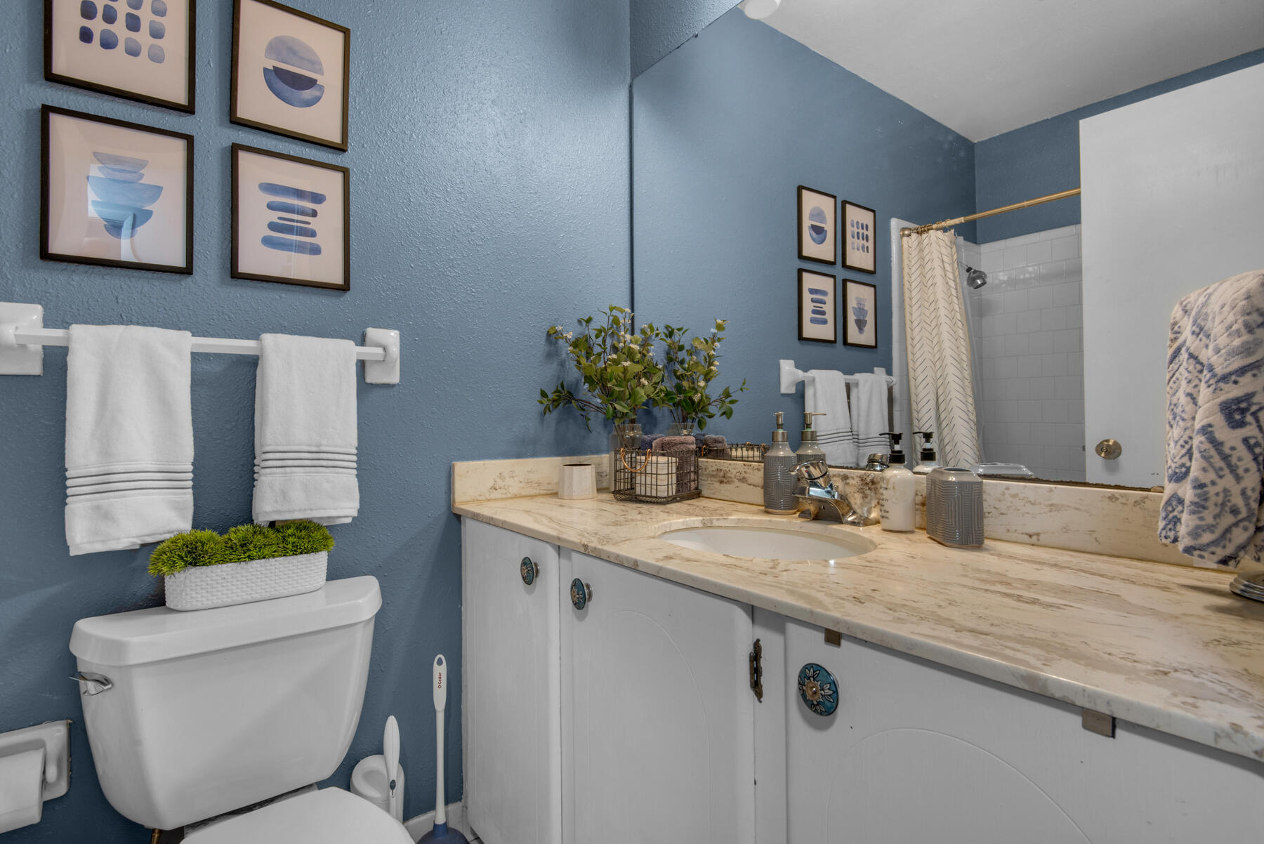 COLONIAL HEIGHTS - Residential