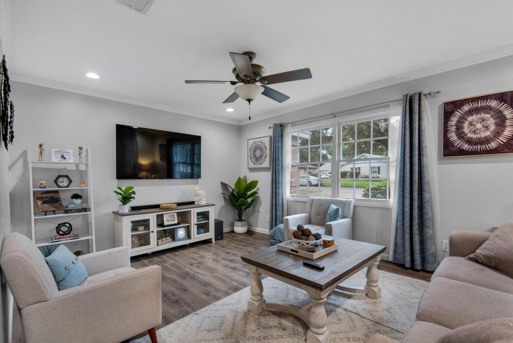 COLONIAL HEIGHTS - Residential