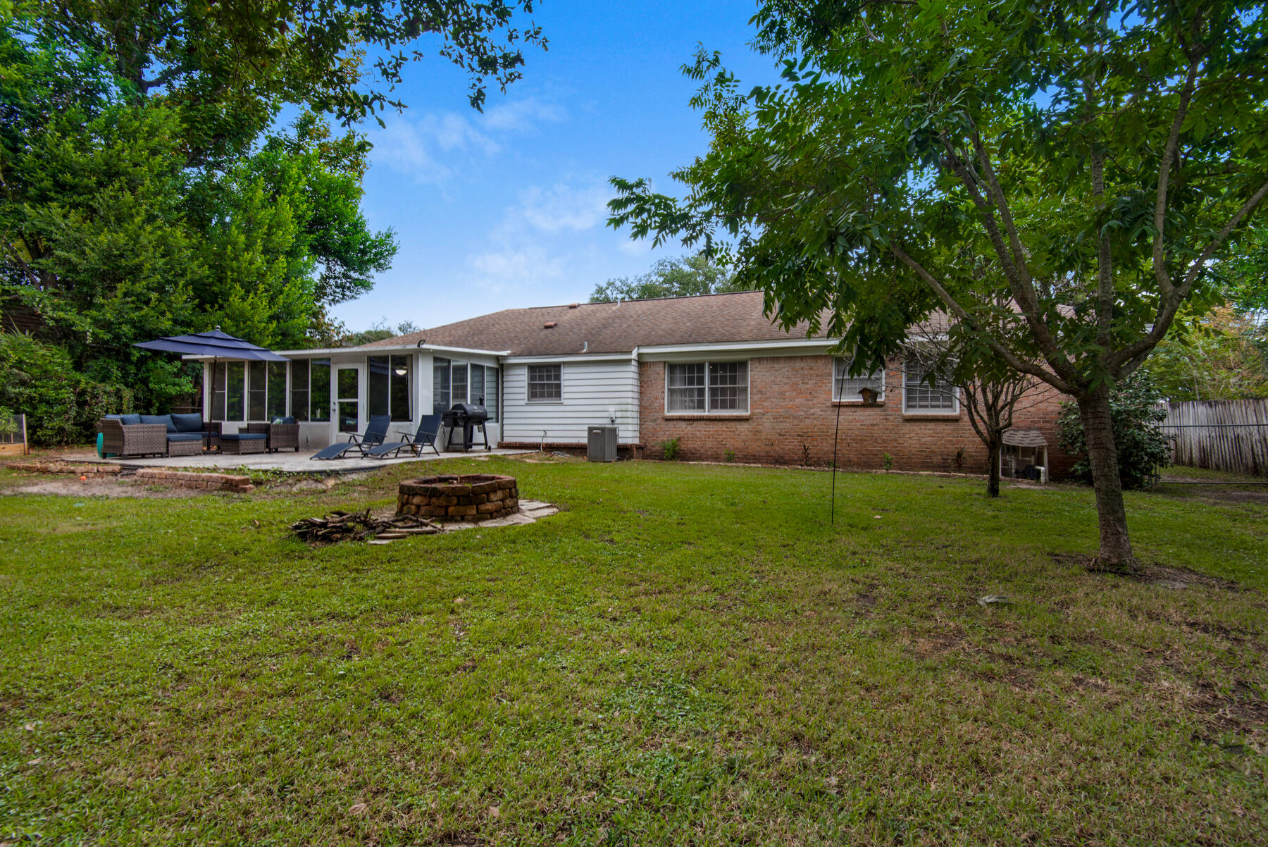 COLONIAL HEIGHTS - Residential