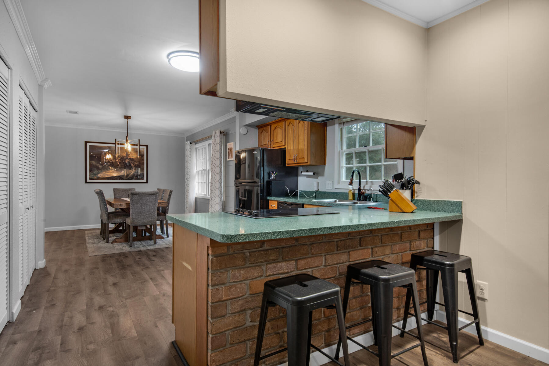 COLONIAL HEIGHTS - Residential