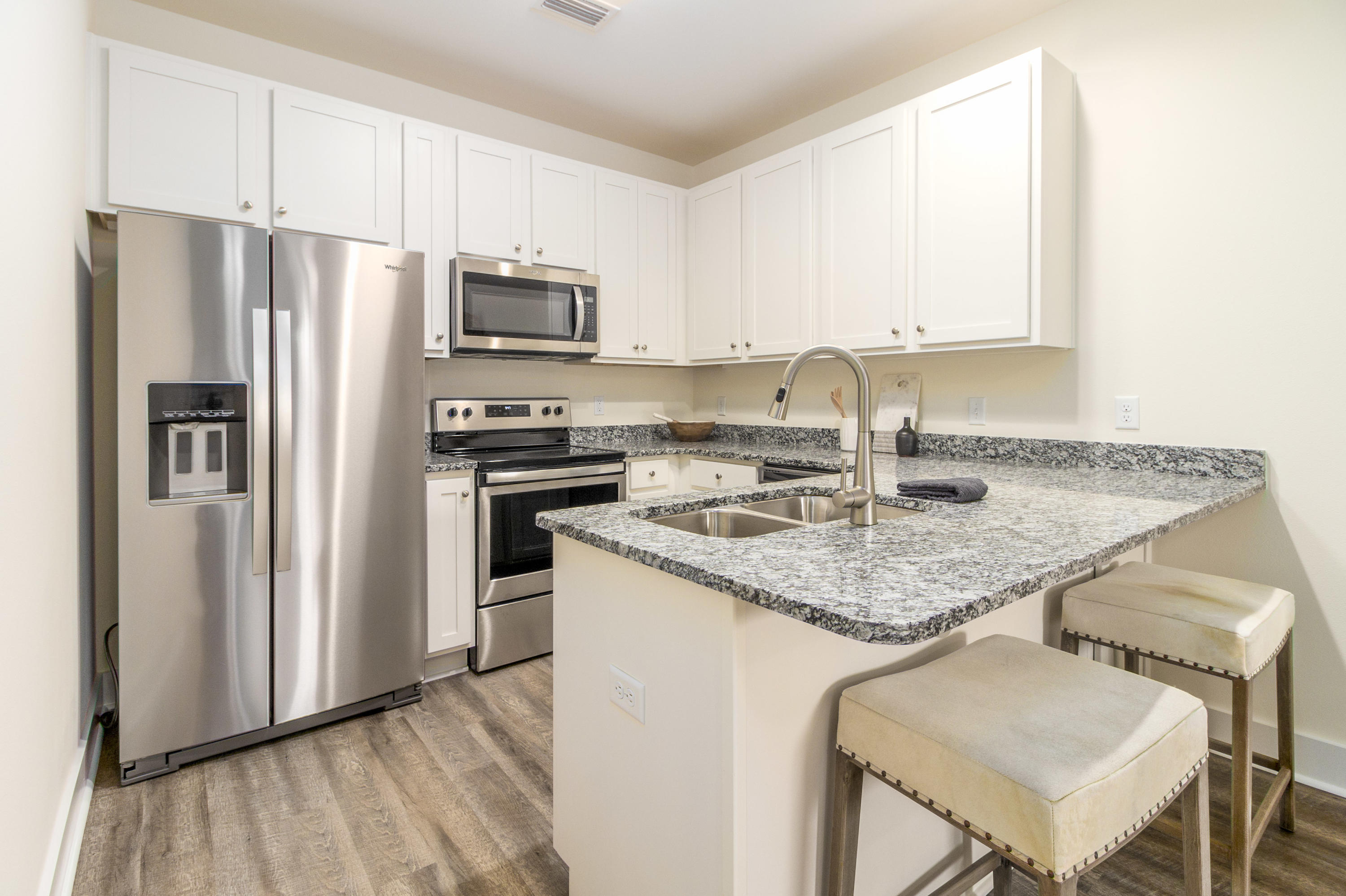 Hidden Lake condominiums - Residential