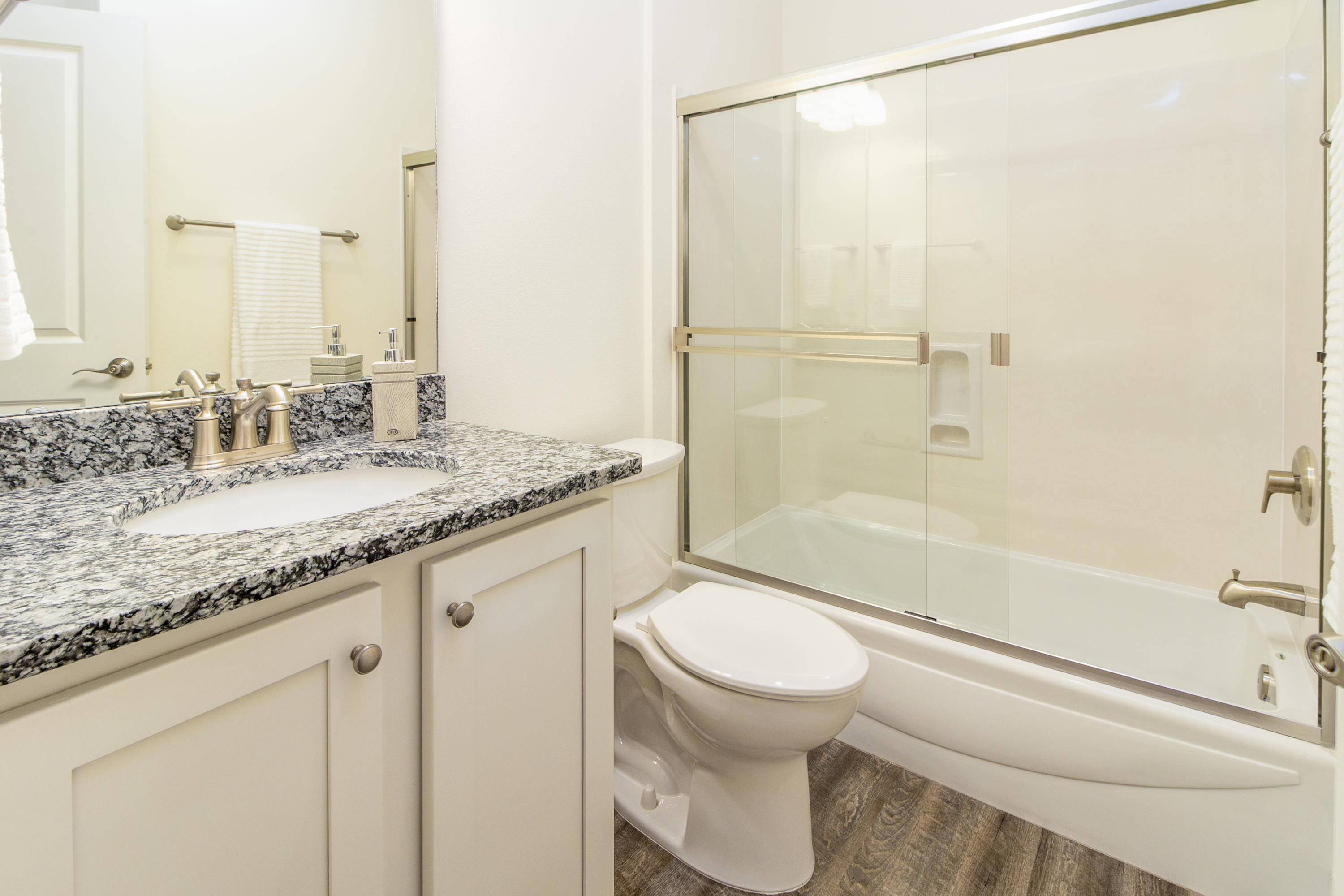 Hidden Lake condominiums - Residential