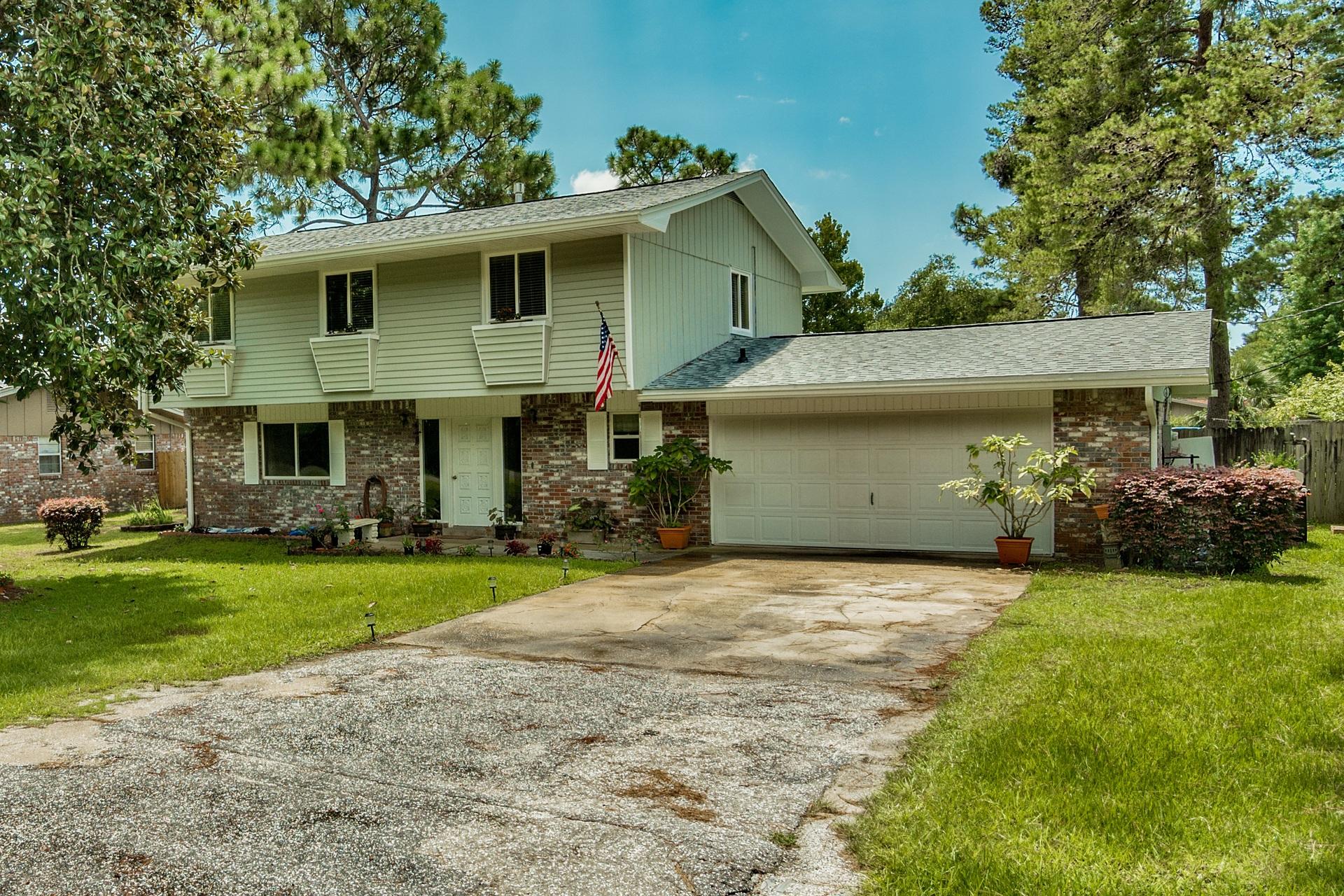 Poquito Bayou - Residential