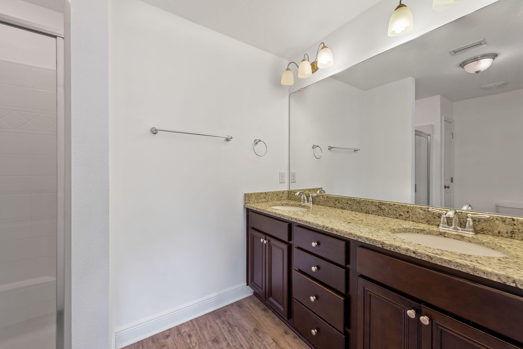 RESERVE POINTE - Residential