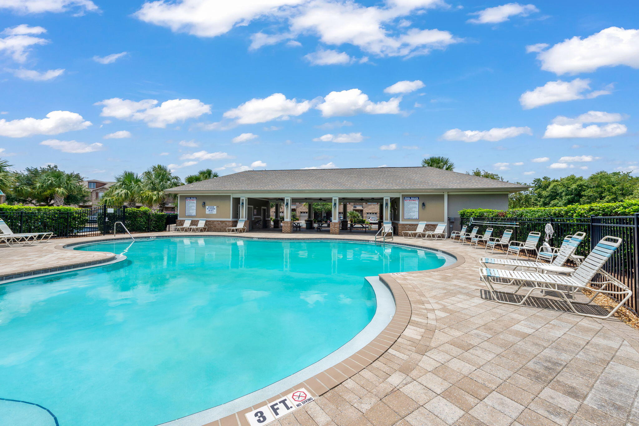 RESERVE POINTE - Residential