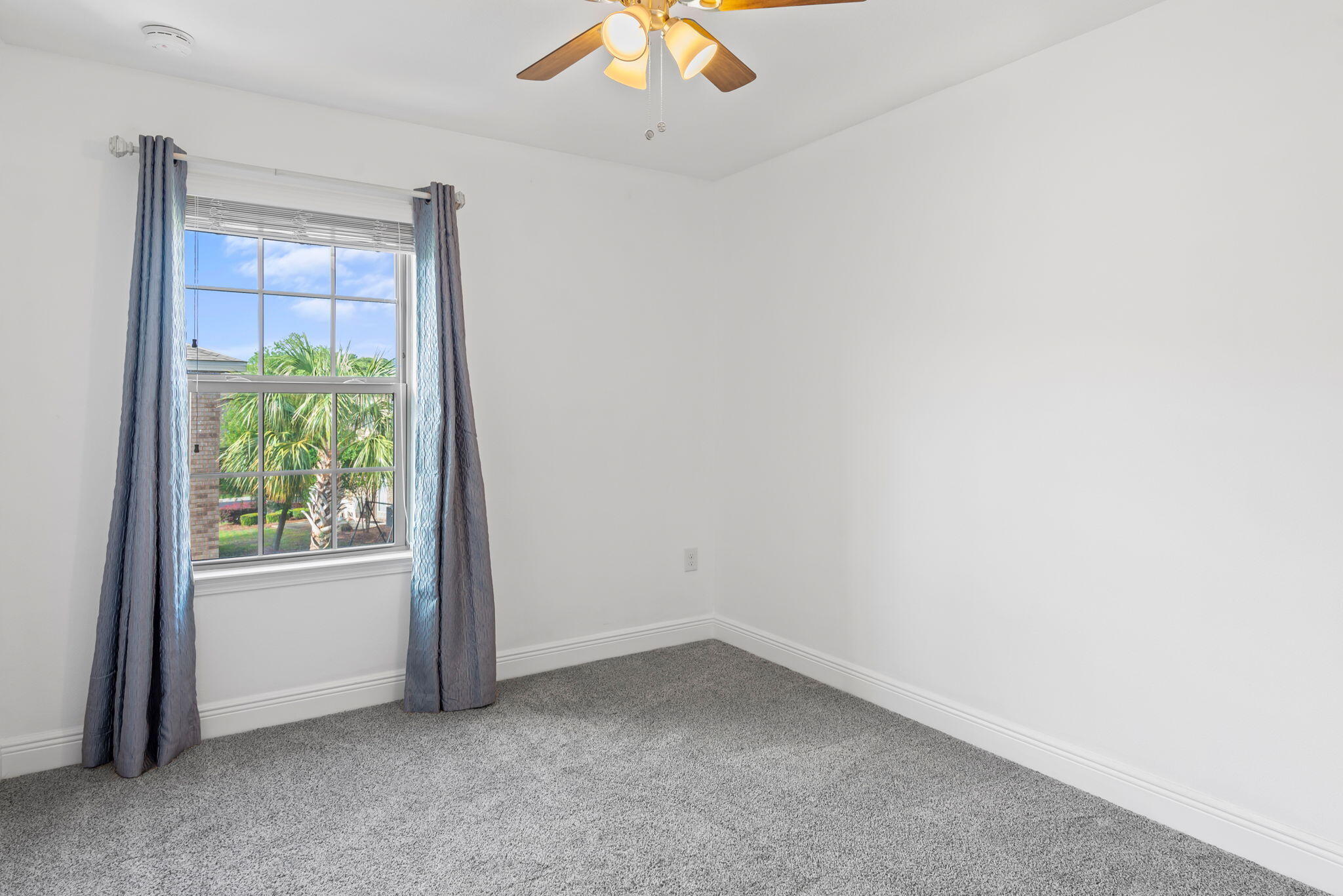 RESERVE POINTE - Residential