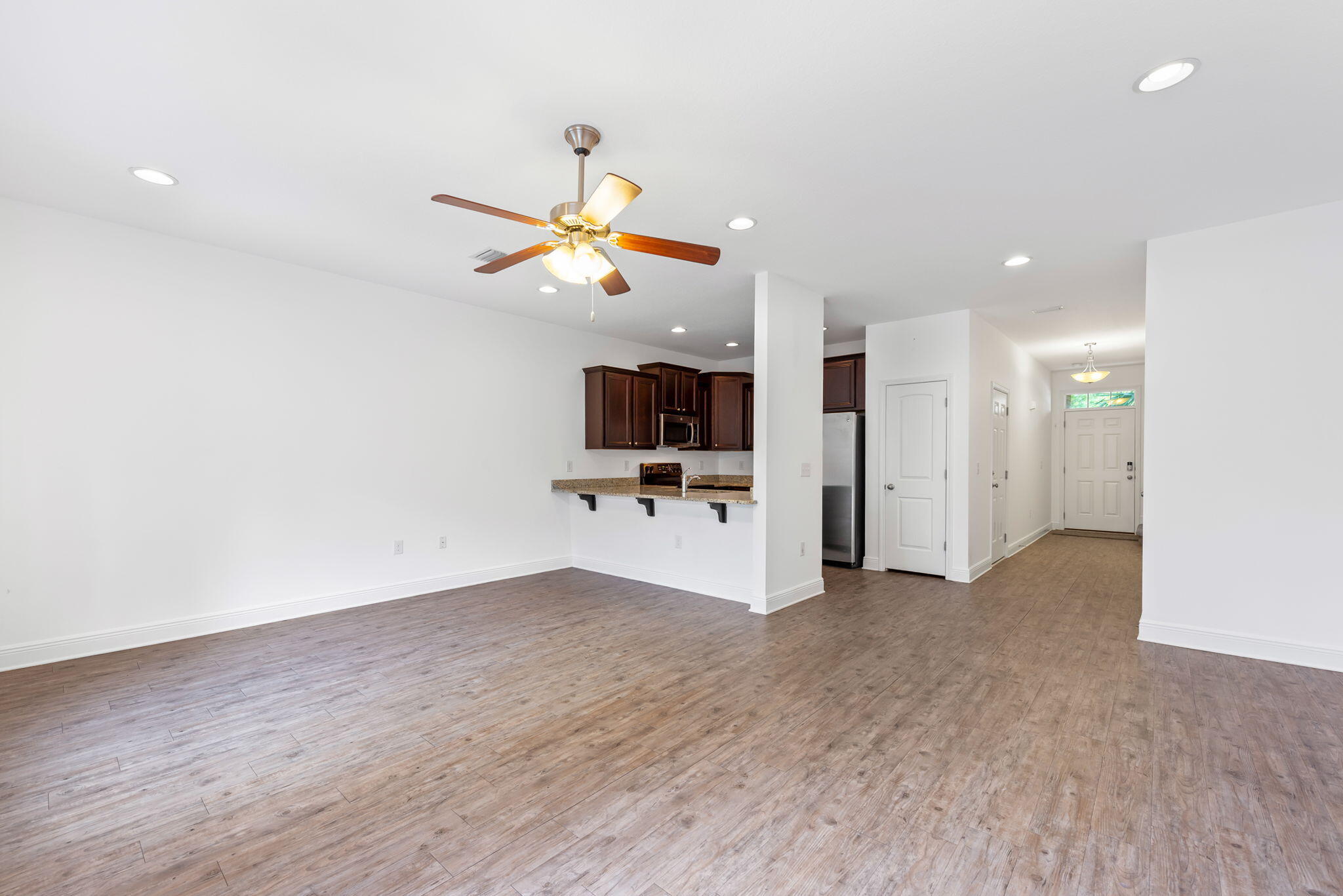 RESERVE POINTE - Residential