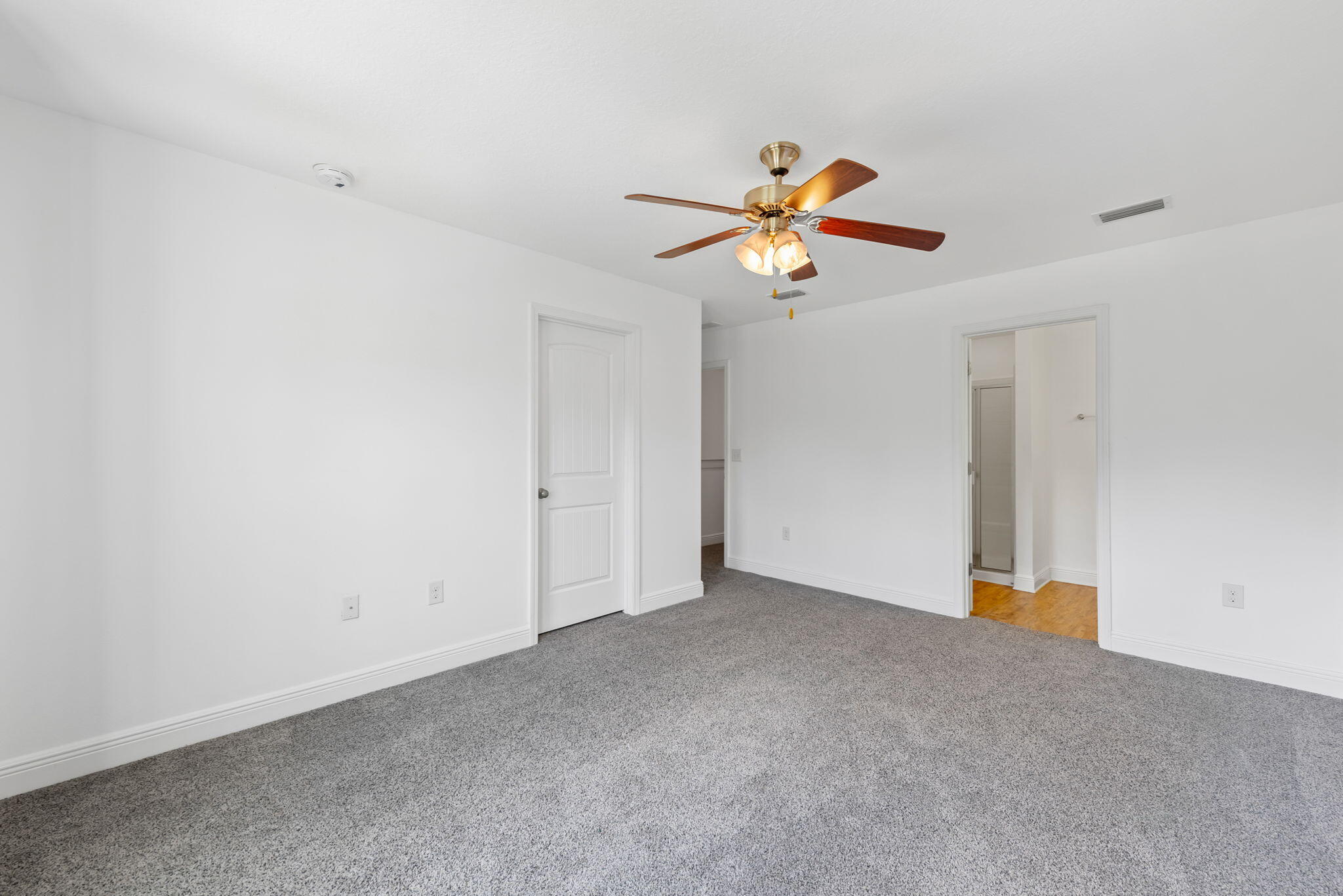 RESERVE POINTE - Residential