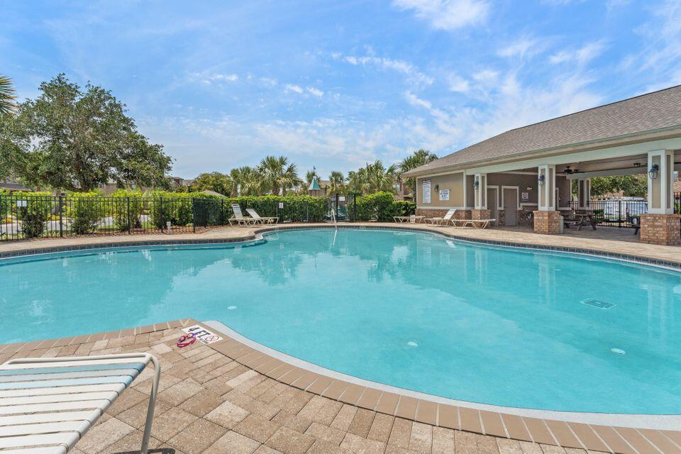 RESERVE POINTE - Residential