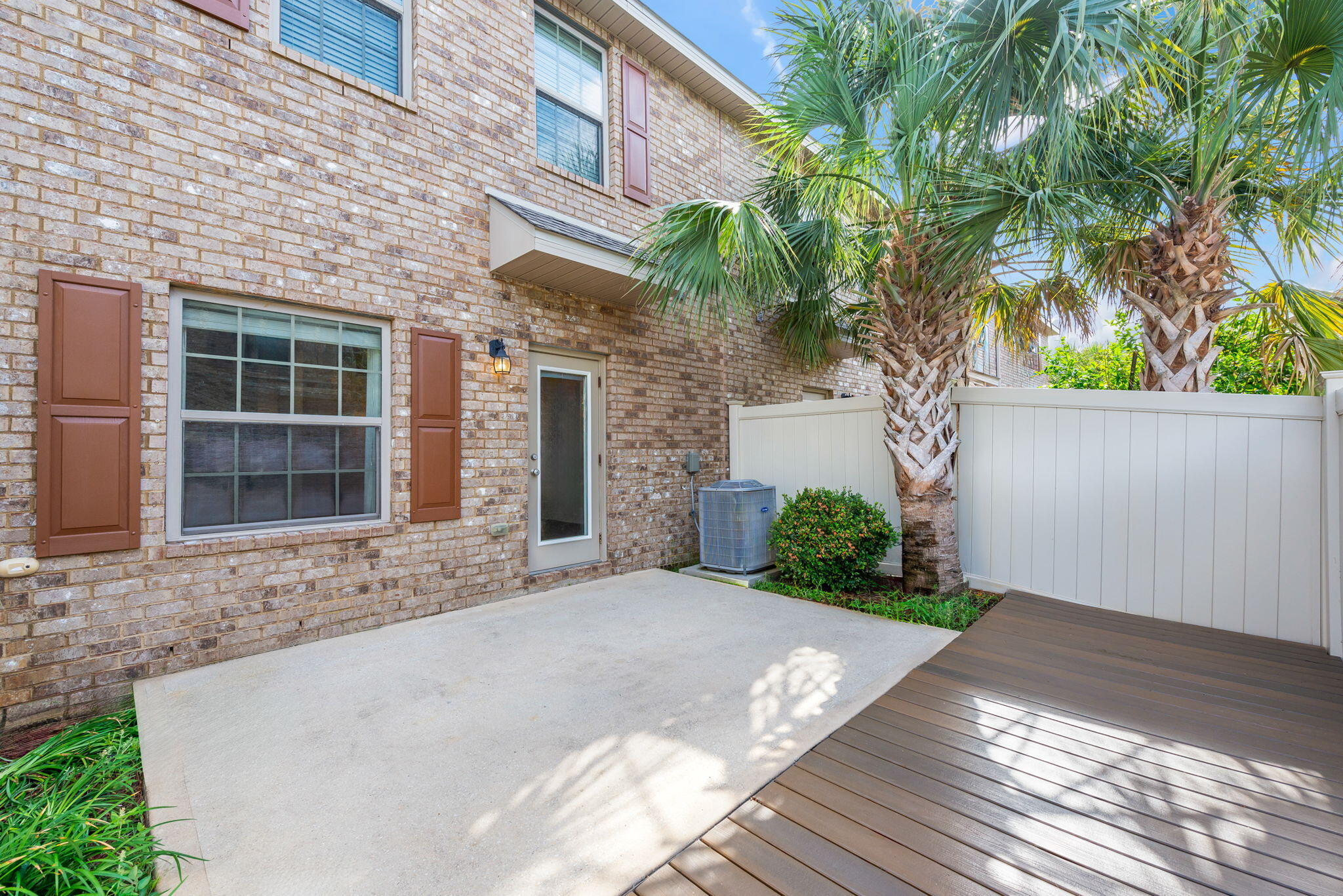 RESERVE POINTE - Residential