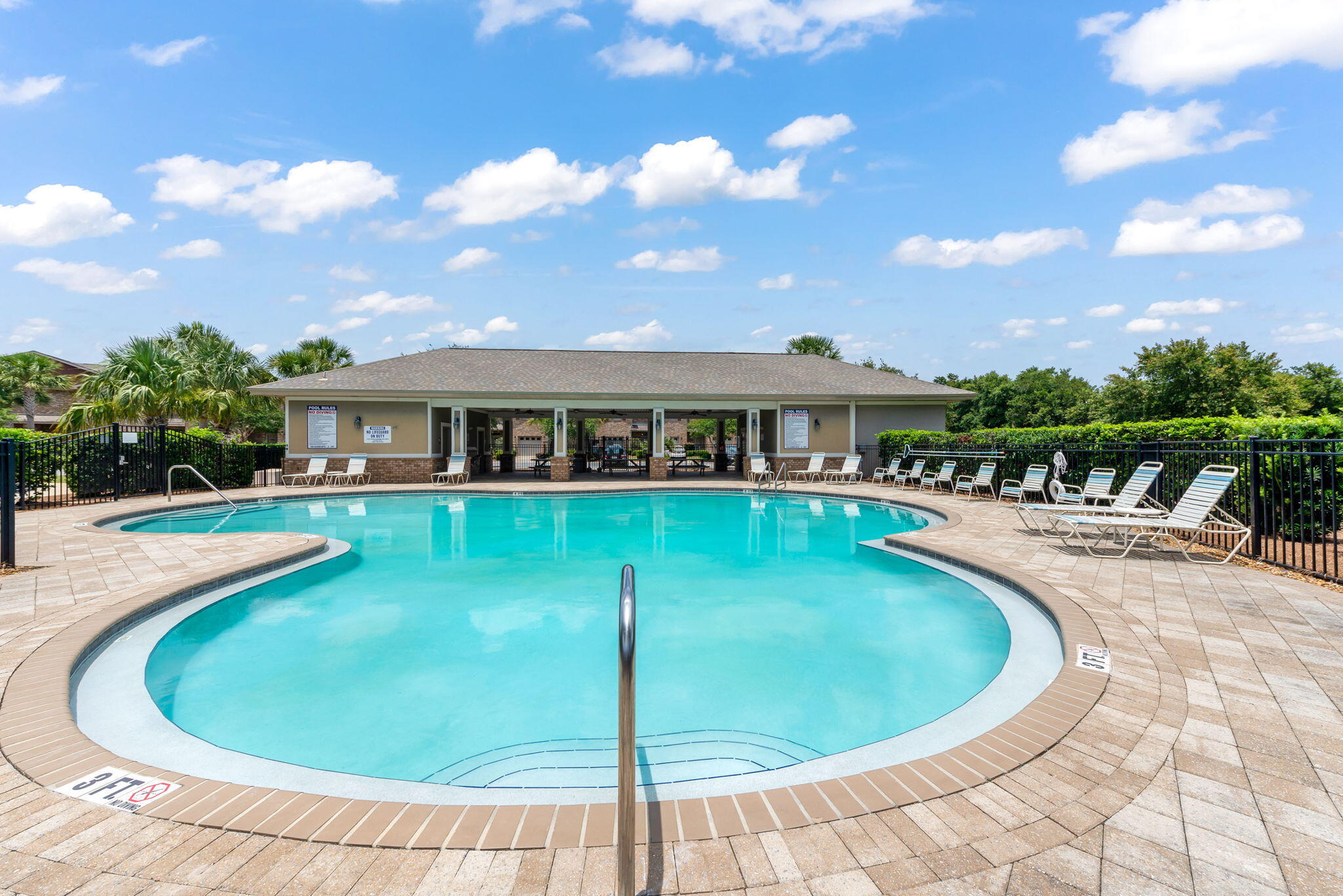 RESERVE POINTE - Residential