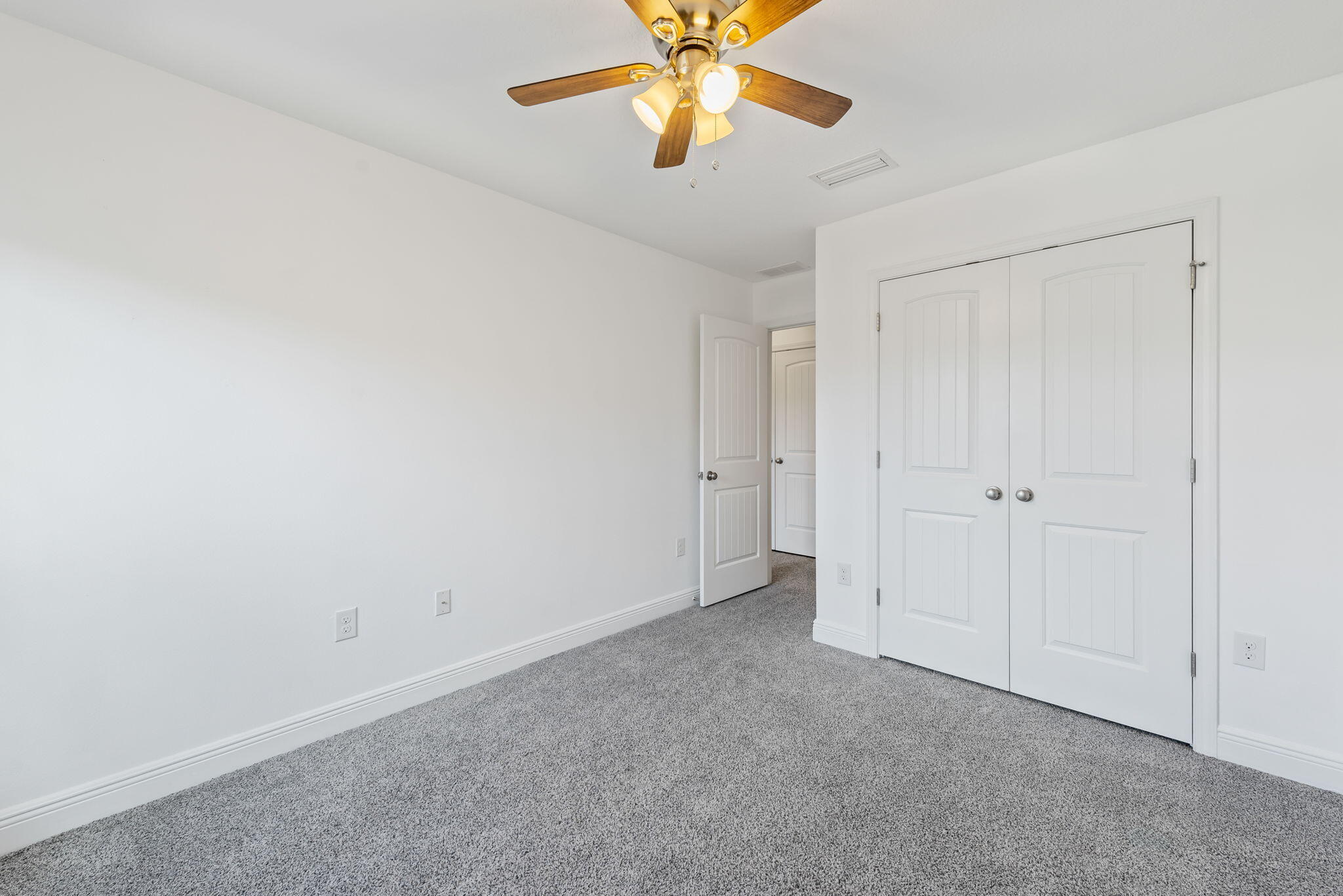 RESERVE POINTE - Residential