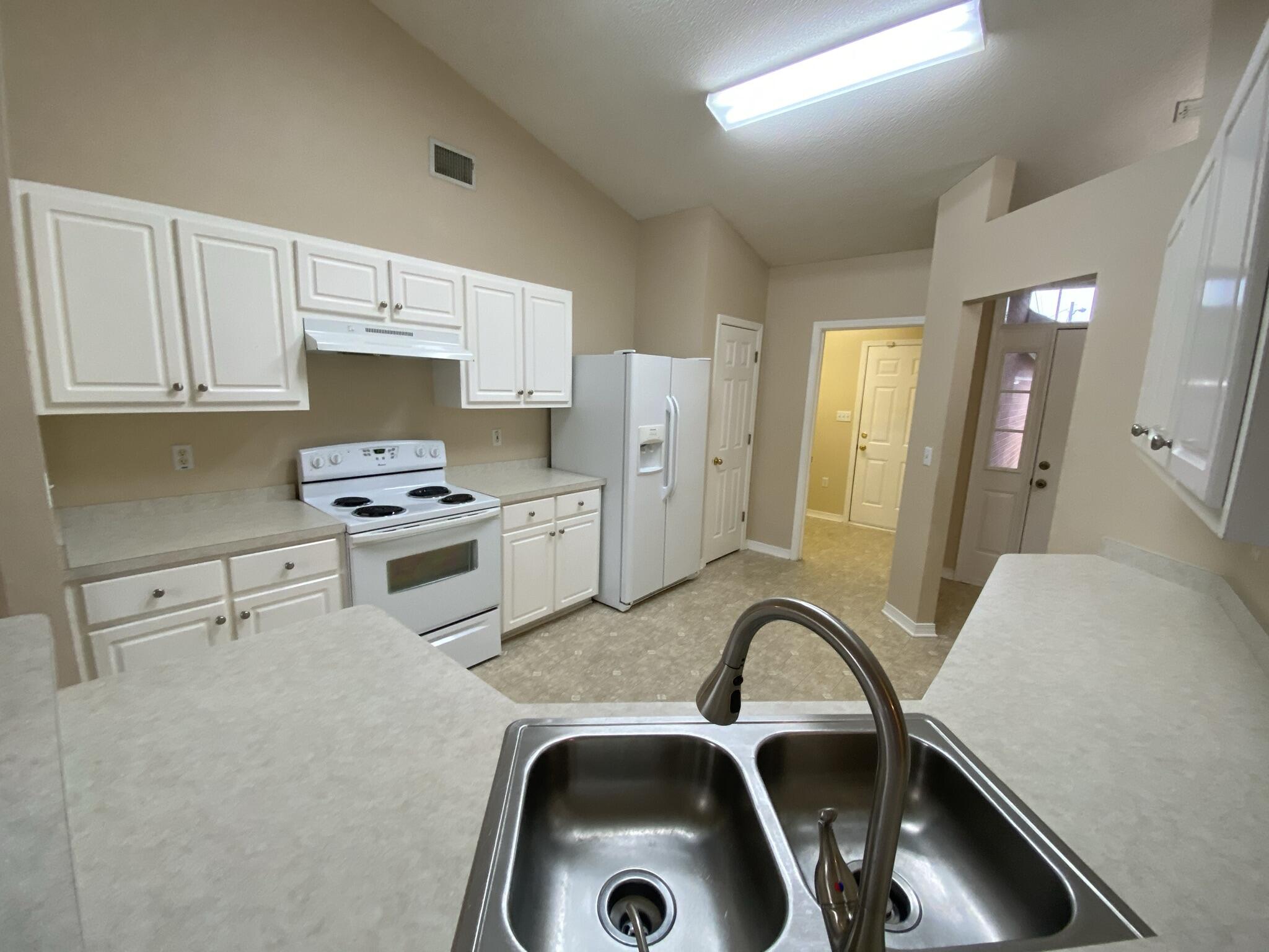 HAMPTON RIDGE ESTATES - Residential