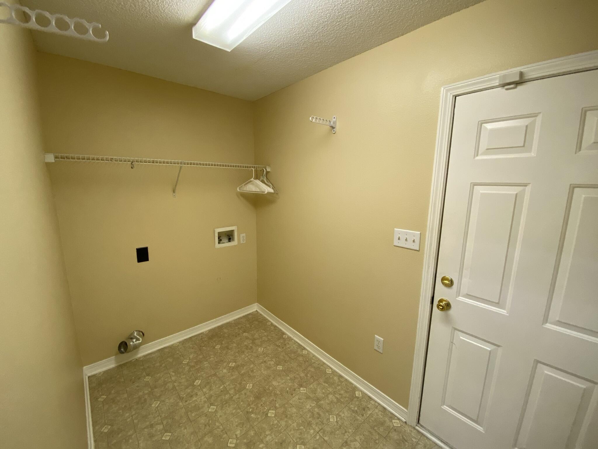 HAMPTON RIDGE ESTATES - Residential