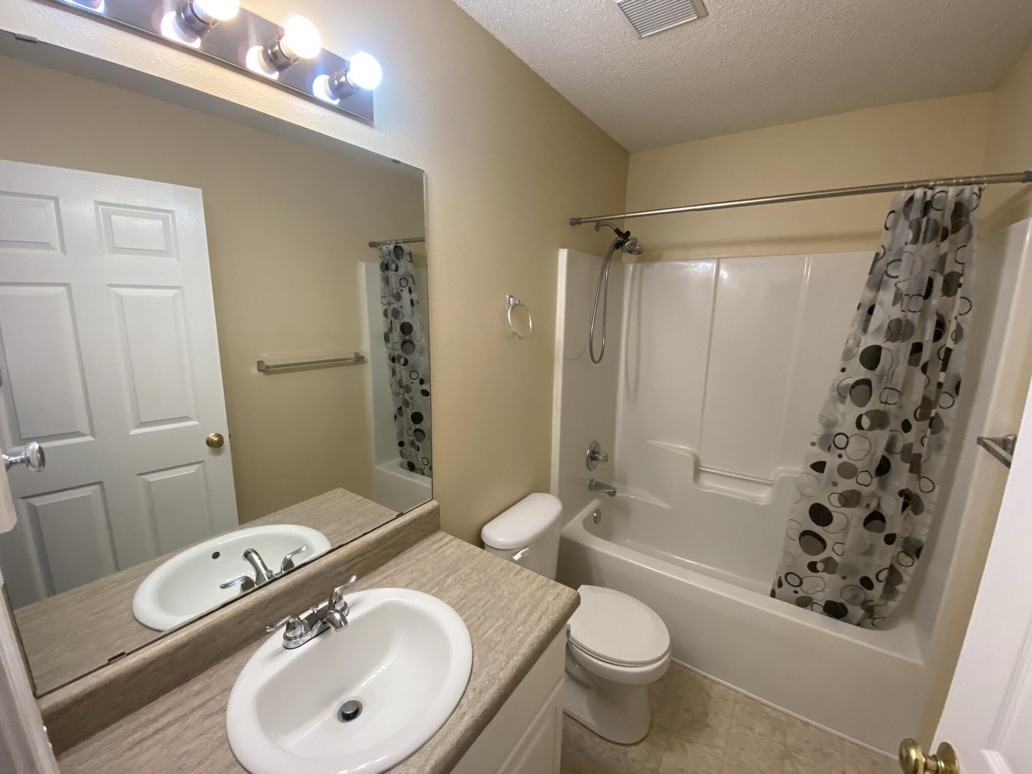 HAMPTON RIDGE ESTATES - Residential