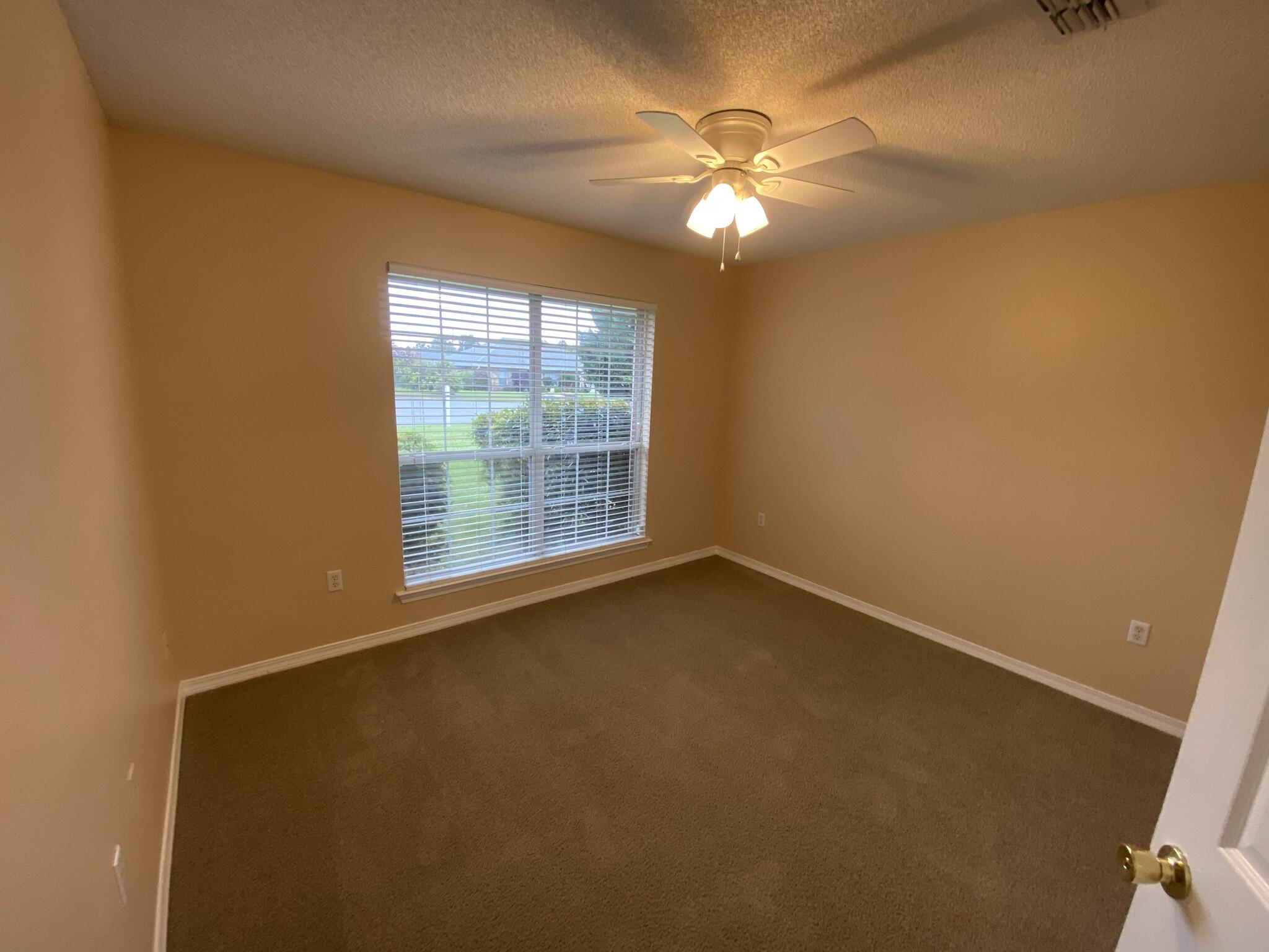 HAMPTON RIDGE ESTATES - Residential