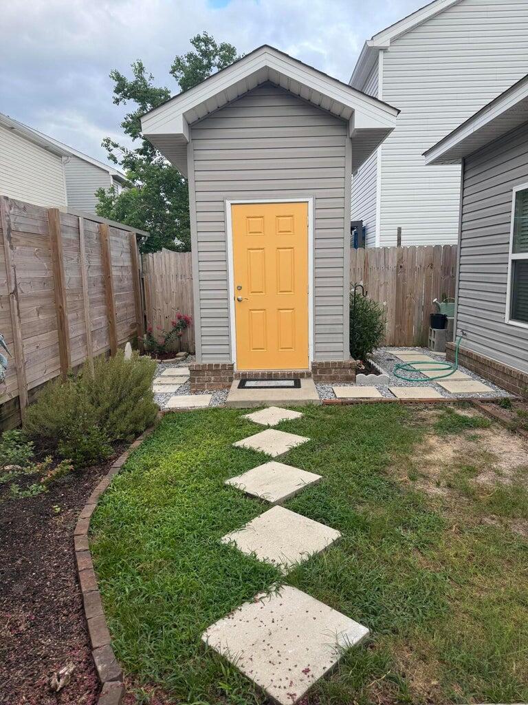 LAKEWOOD Cottages - Residential Lease