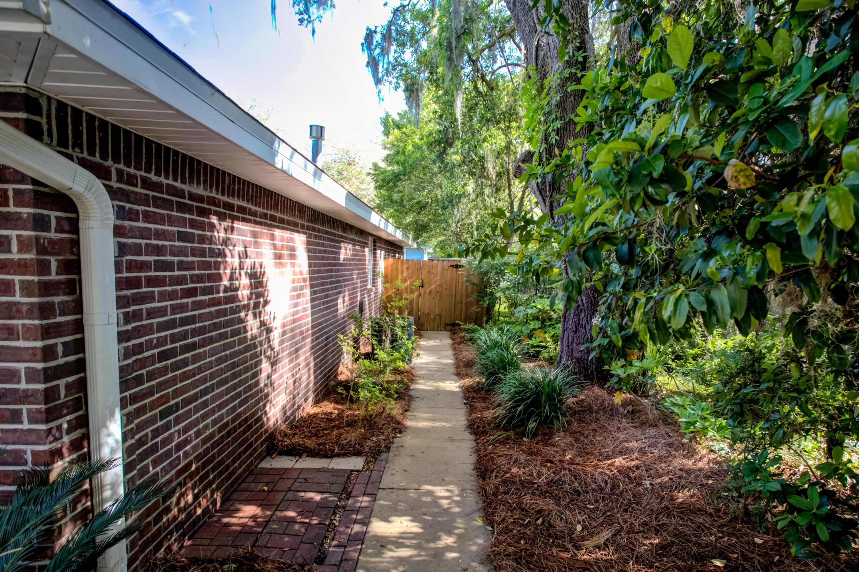 HELMS & ALLEN - Residential