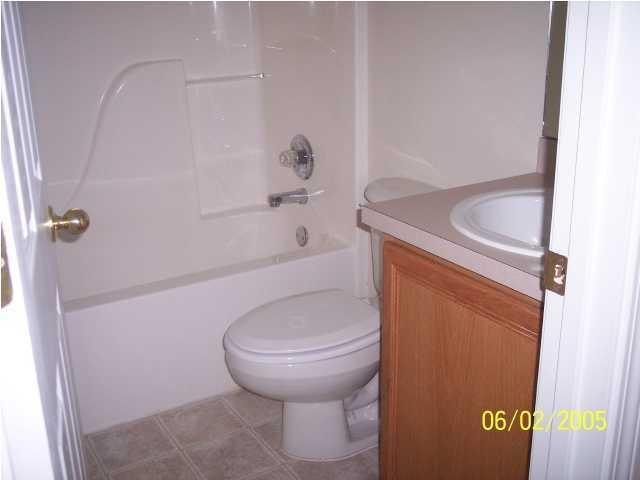 CREEKSIDE - Residential Lease