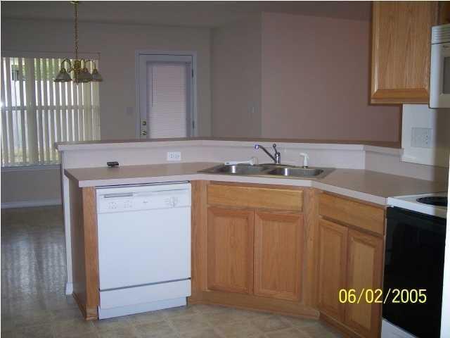 CREEKSIDE - Residential Lease