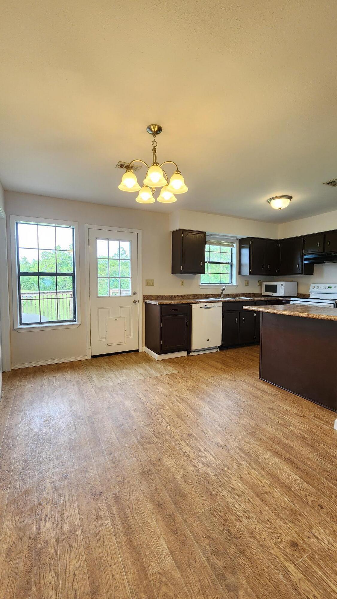 AUBURN HEIGHTS - Residential