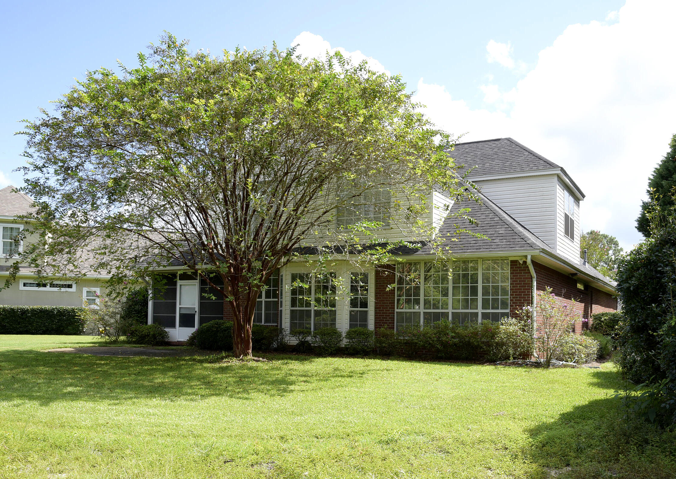 TURNBERRY PLACE - Residential
