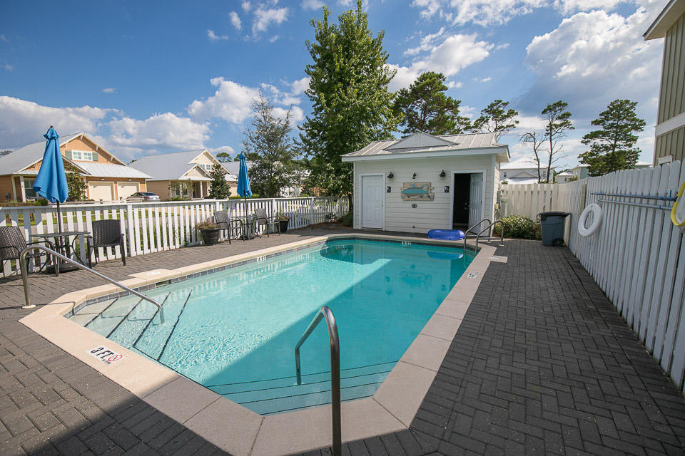 GULF REFLECTIONS - Residential