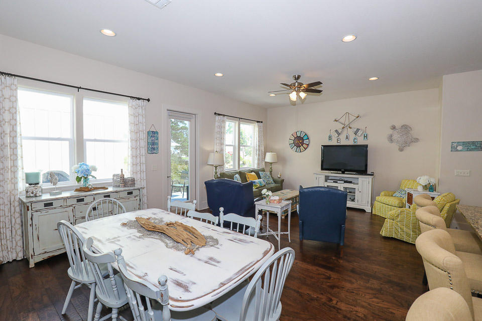 GULF REFLECTIONS - Residential