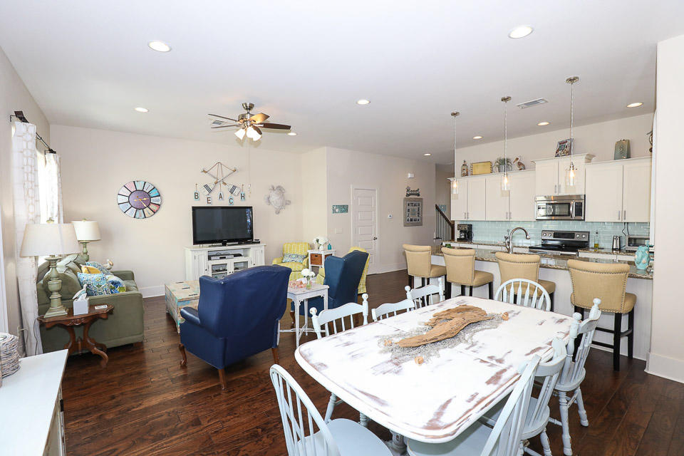 GULF REFLECTIONS - Residential