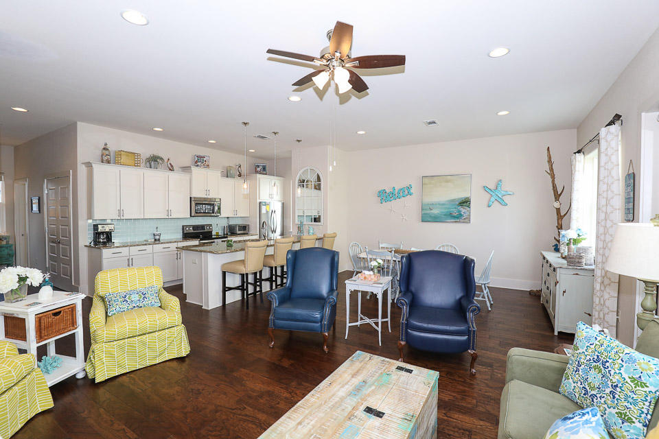 GULF REFLECTIONS - Residential